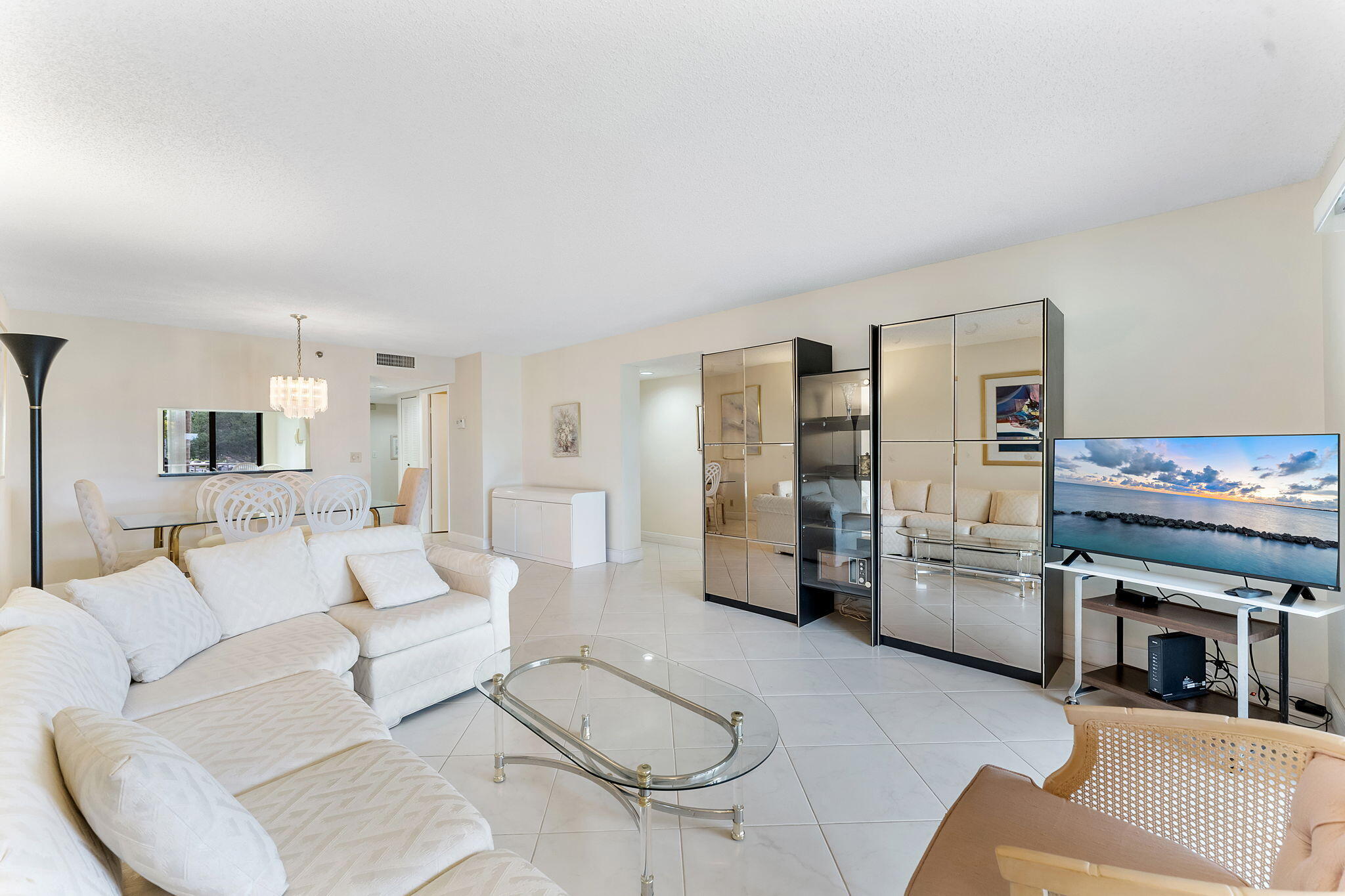 HUNTINGTON LAKES SEC FIVE CONDOS - Residential Lease