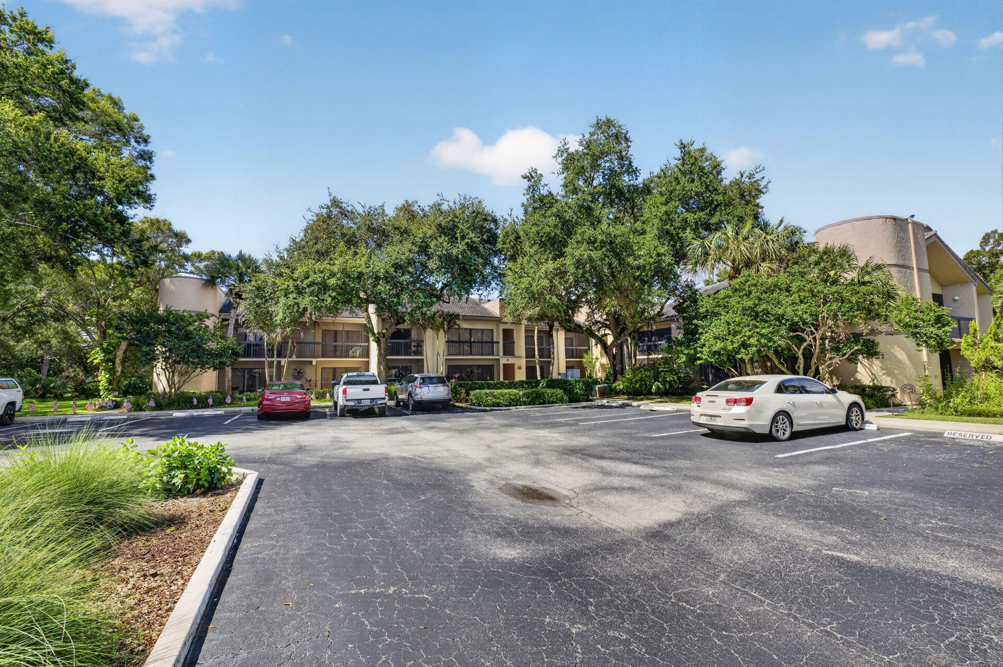 QUAIL RUN VILLAGE (PATTIO RIZZO PLAZA) - Residential