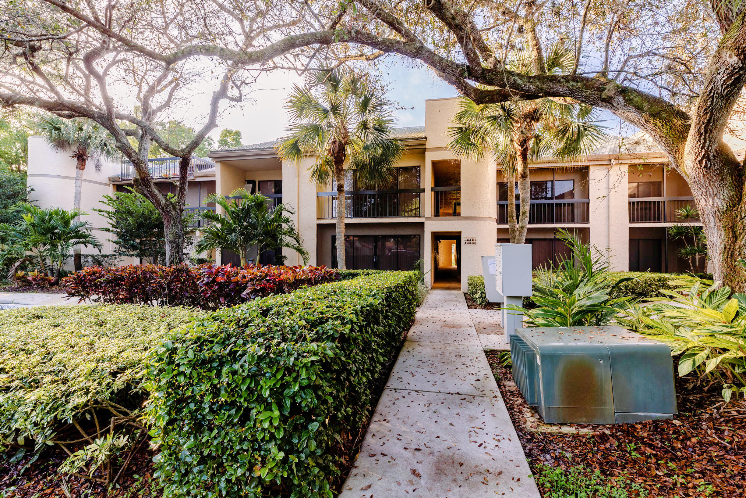 QUAIL RUN VILLAGE (PATTIO RIZZO PLAZA) - Residential