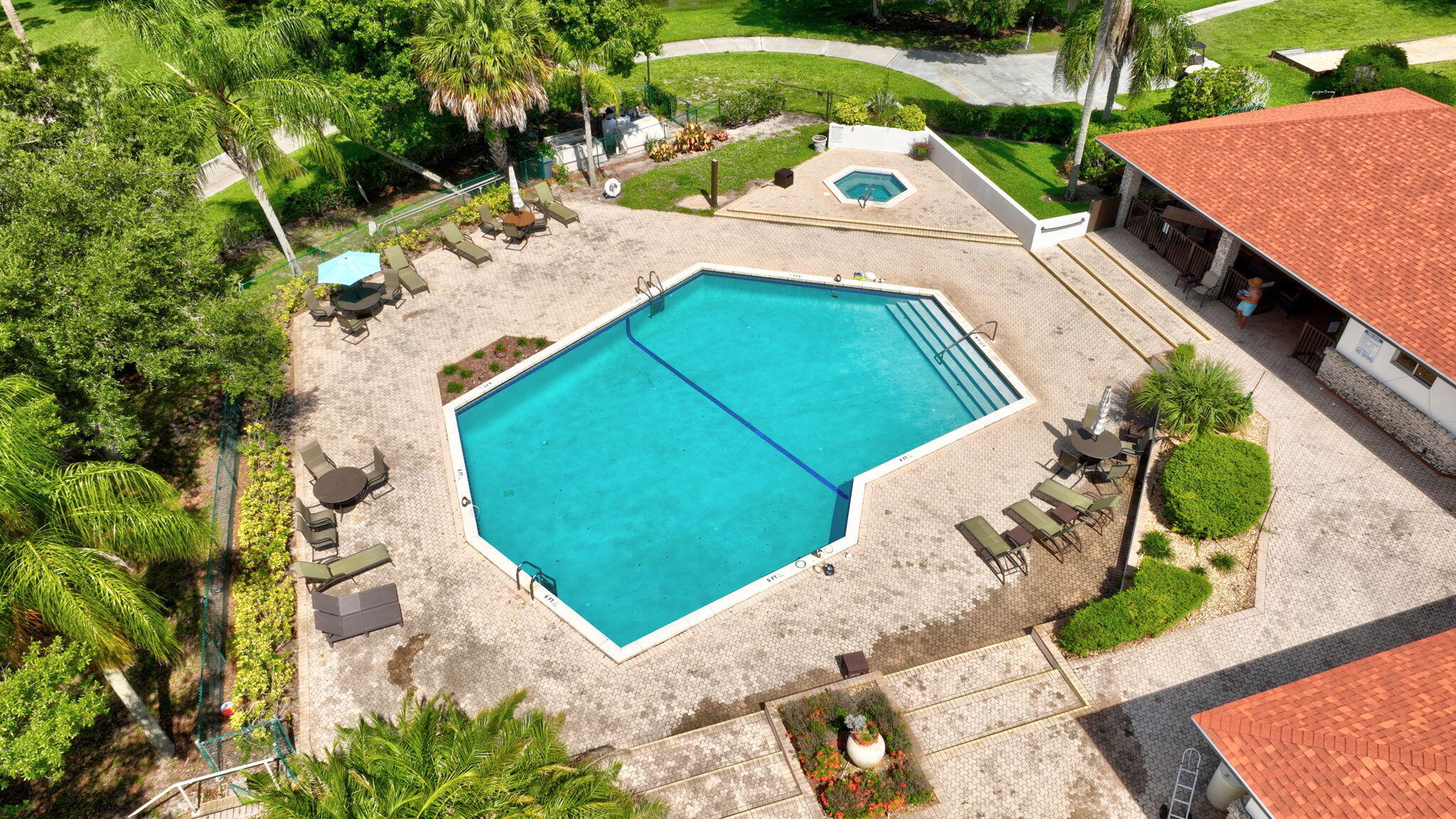 QUAIL RUN VILLAGE (PATTIO RIZZO PLAZA) - Residential