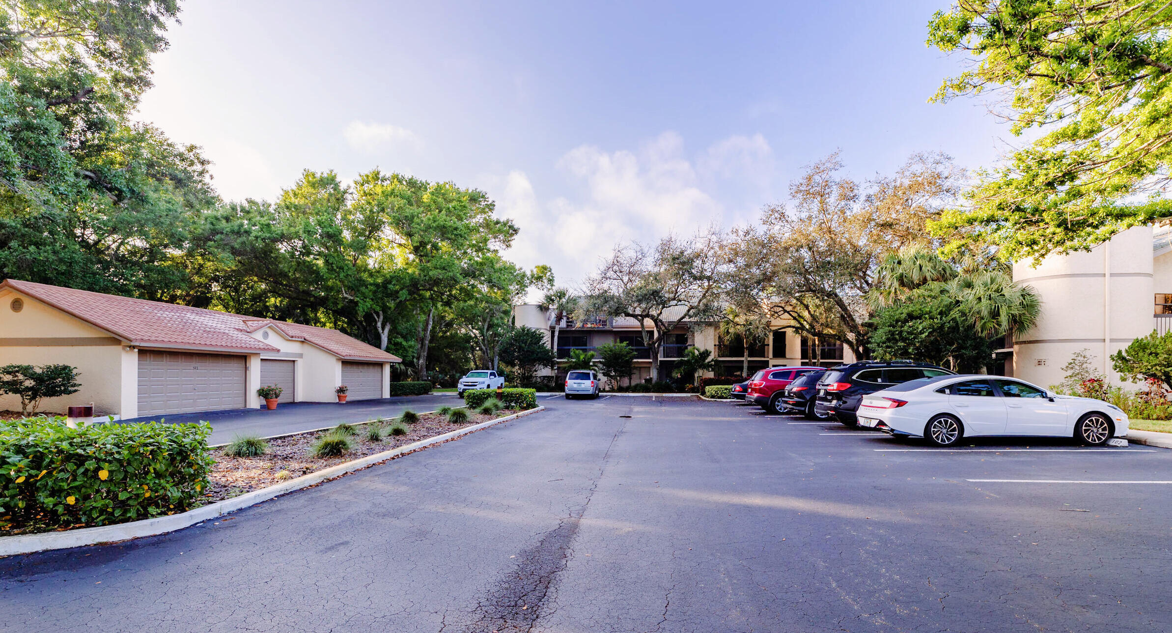 QUAIL RUN VILLAGE (PATTIO RIZZO PLAZA) - Residential
