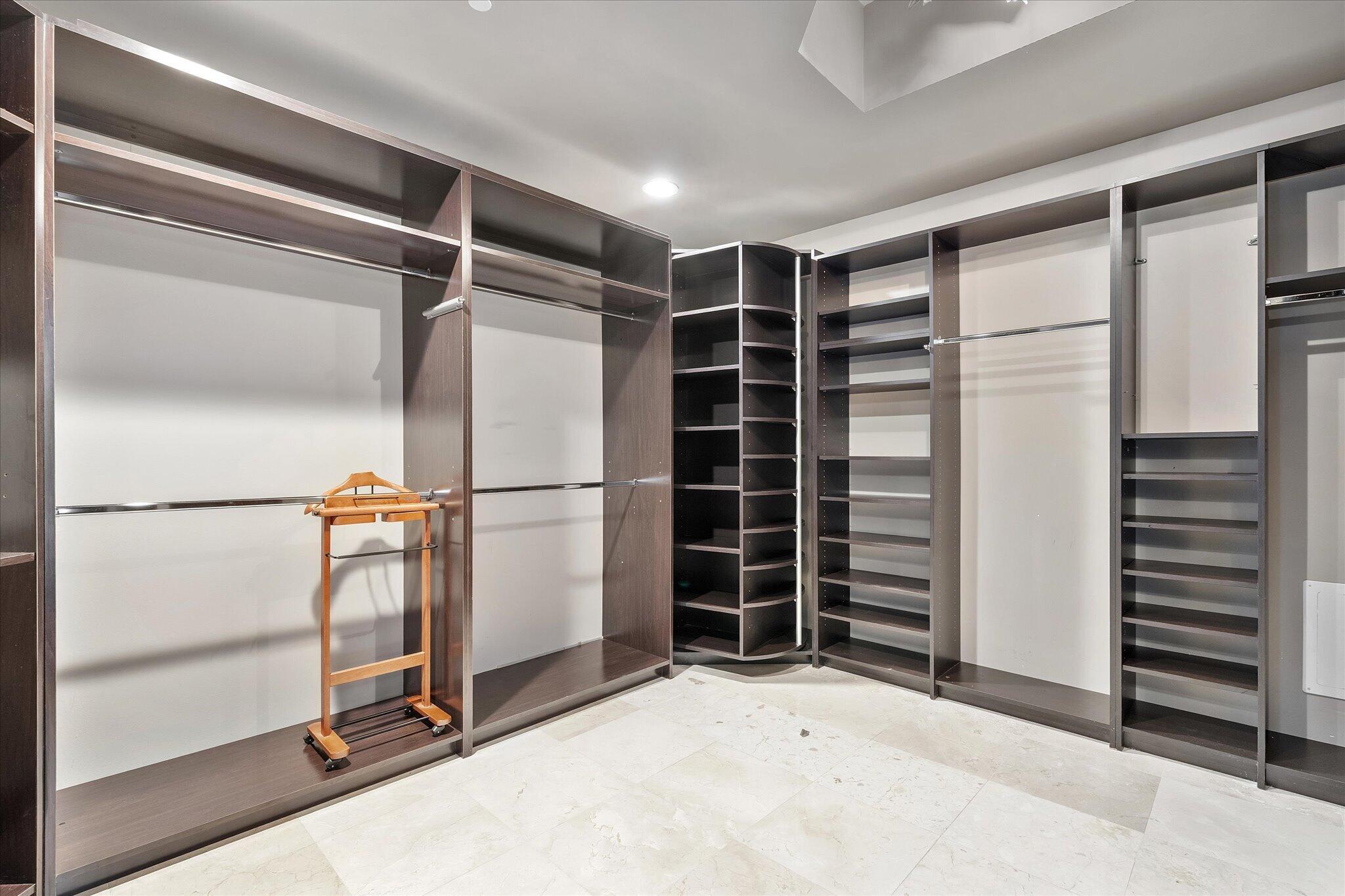 2711 HOLLYWOOD BEACH CONDO - Residential