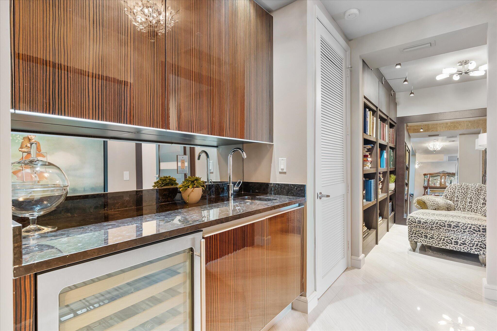 2711 HOLLYWOOD BEACH CONDO - Residential