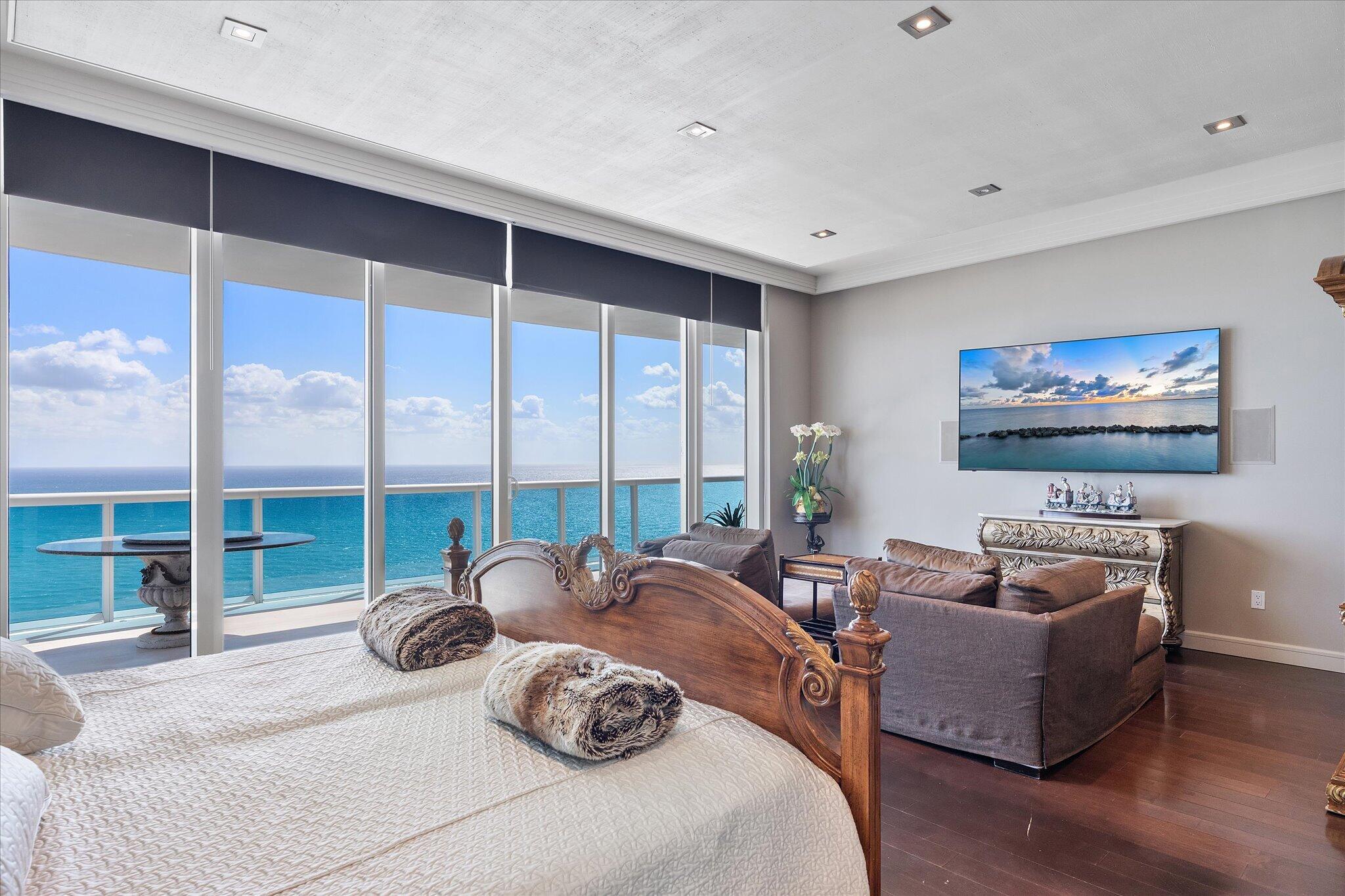 2711 HOLLYWOOD BEACH CONDO - Residential