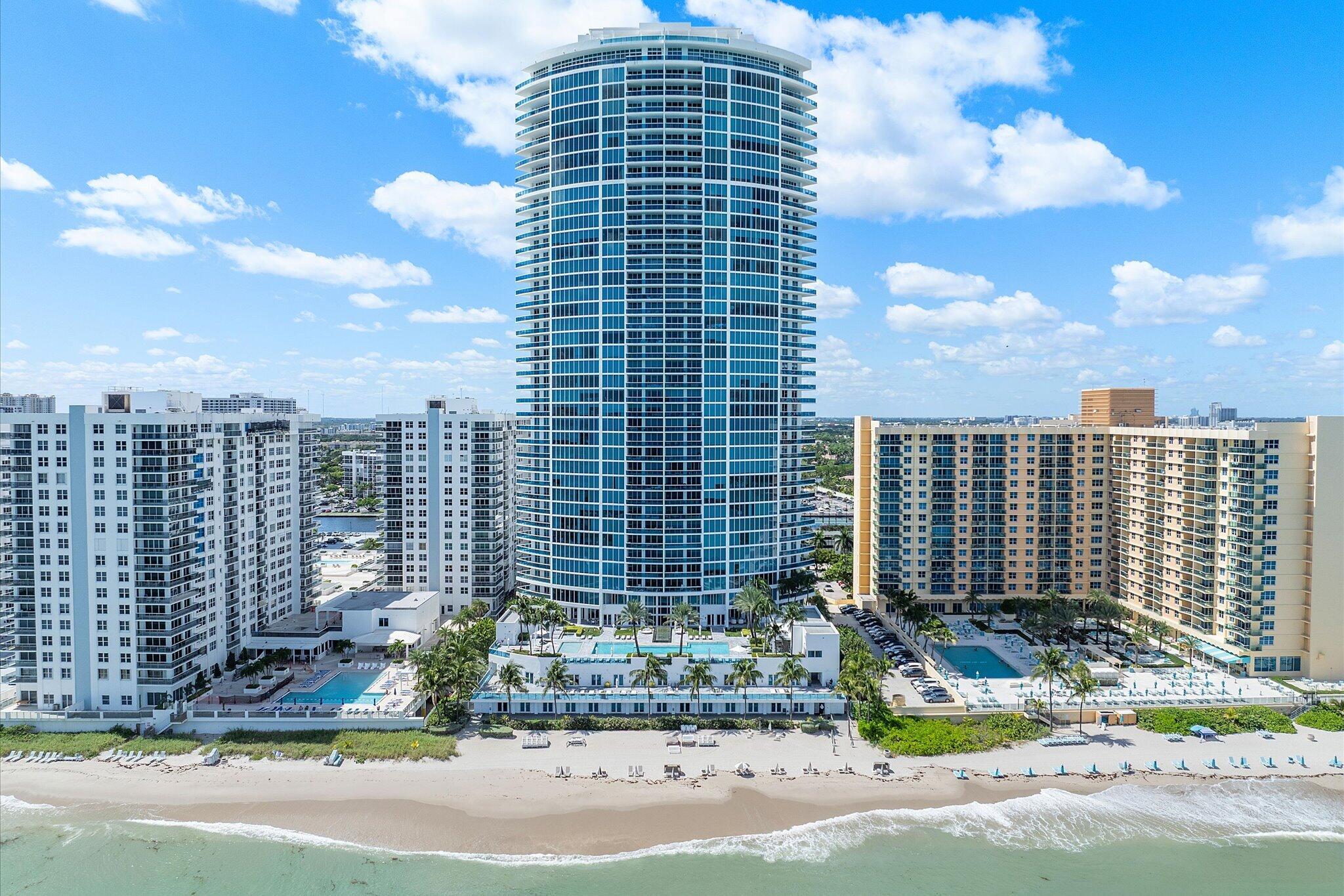2711 HOLLYWOOD BEACH CONDO - Residential
