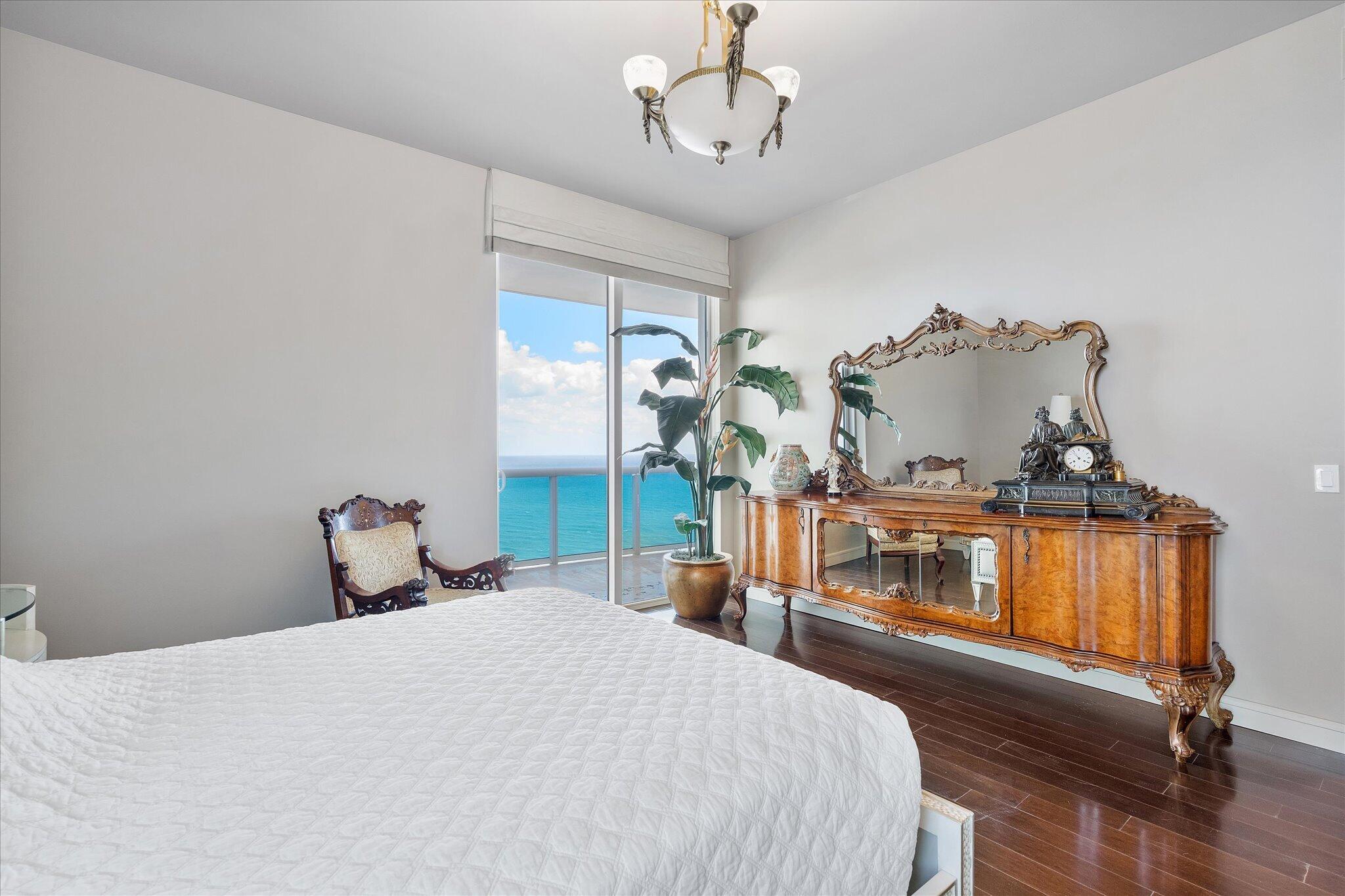2711 HOLLYWOOD BEACH CONDO - Residential