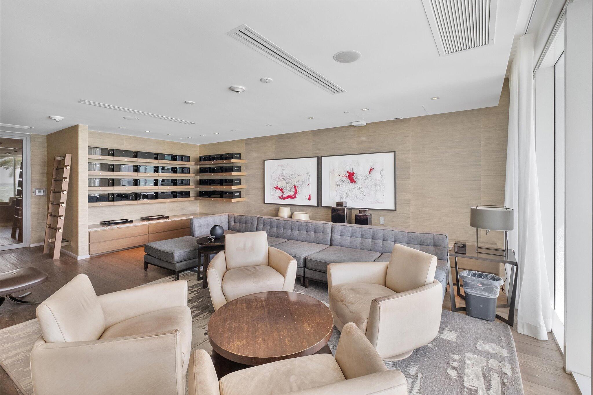 2711 HOLLYWOOD BEACH CONDO - Residential