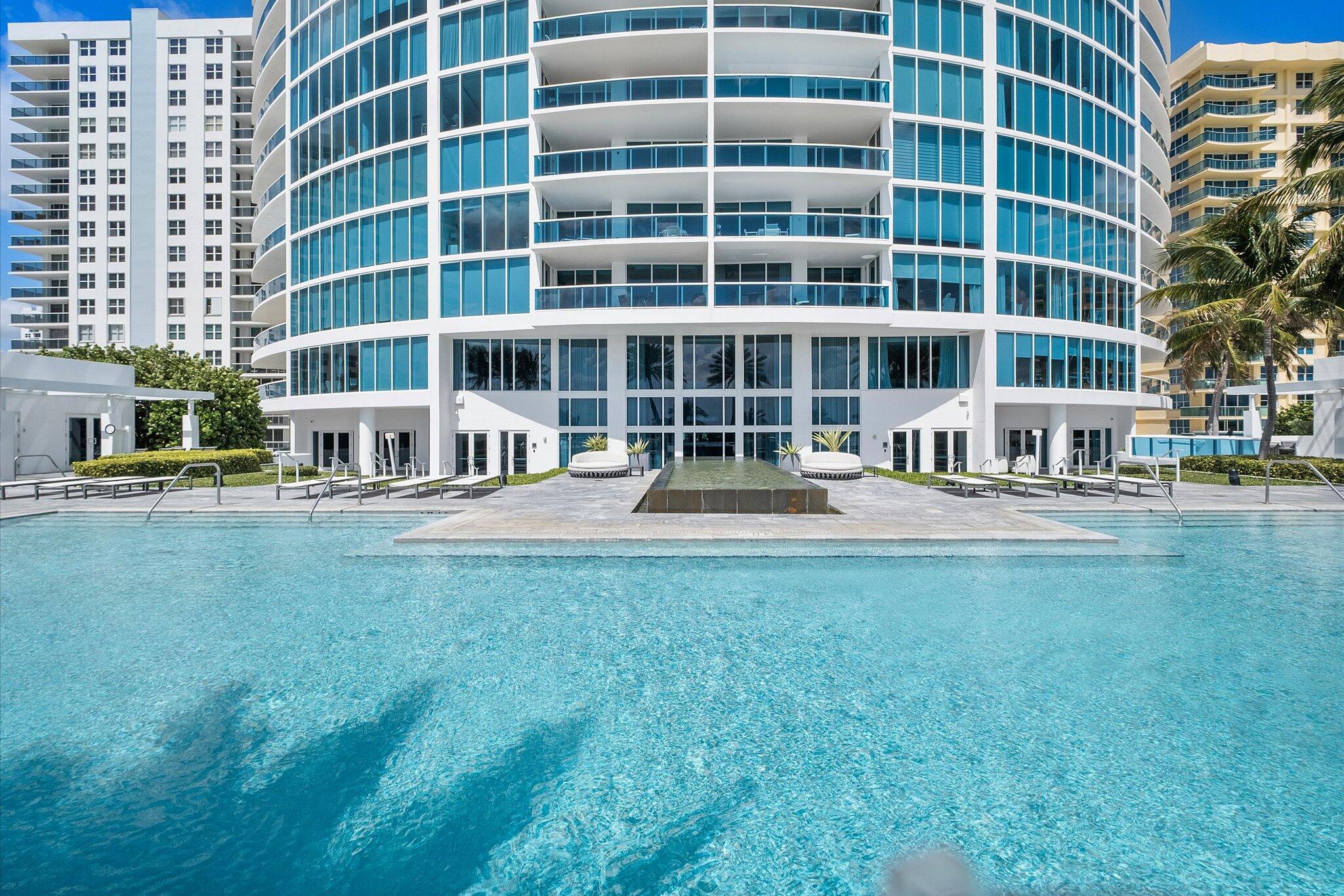 2711 HOLLYWOOD BEACH CONDO - Residential