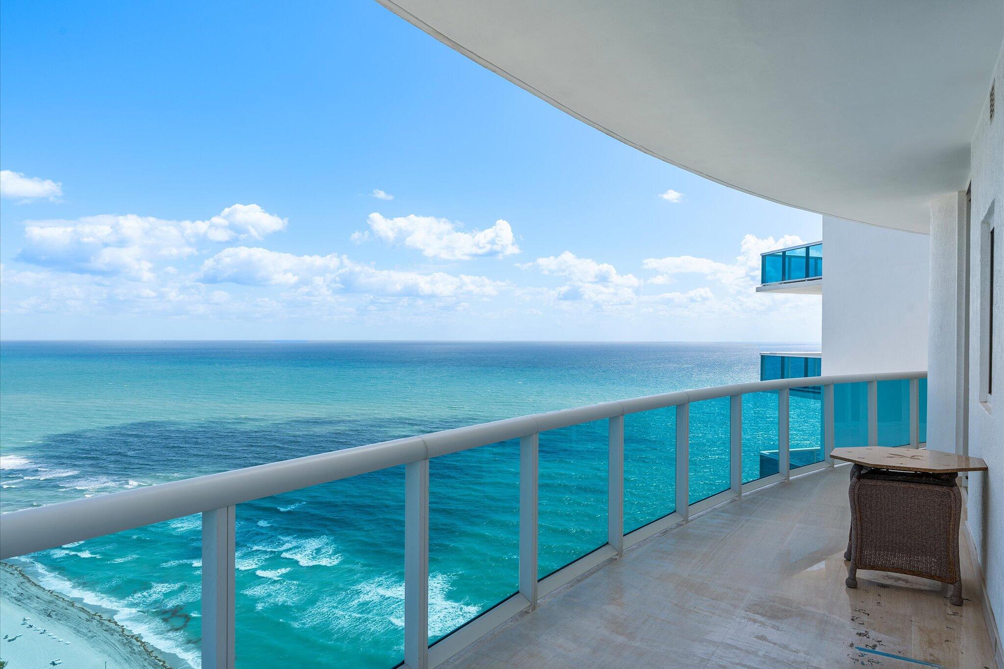 2711 HOLLYWOOD BEACH CONDO - Residential