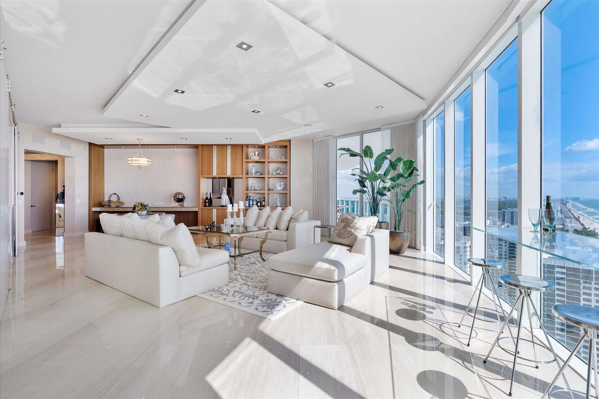 2711 HOLLYWOOD BEACH CONDO - Residential