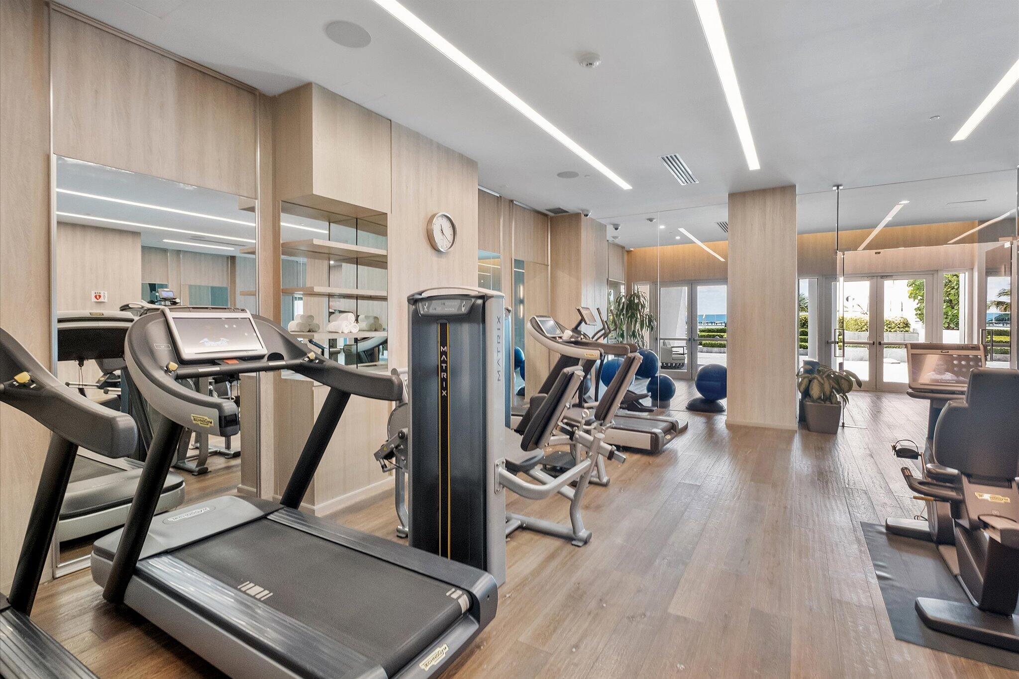 2711 HOLLYWOOD BEACH CONDO - Residential