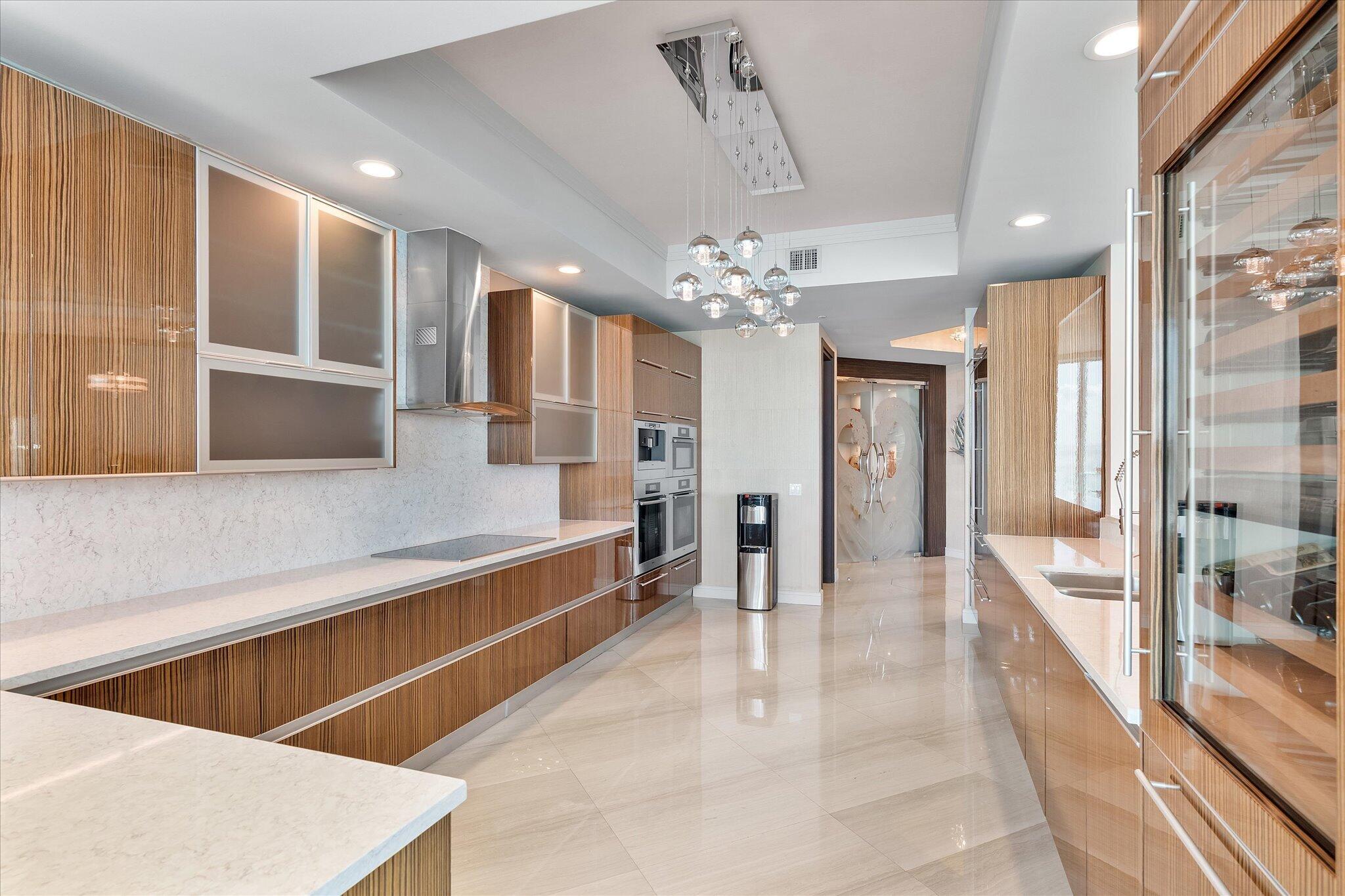 2711 HOLLYWOOD BEACH CONDO - Residential