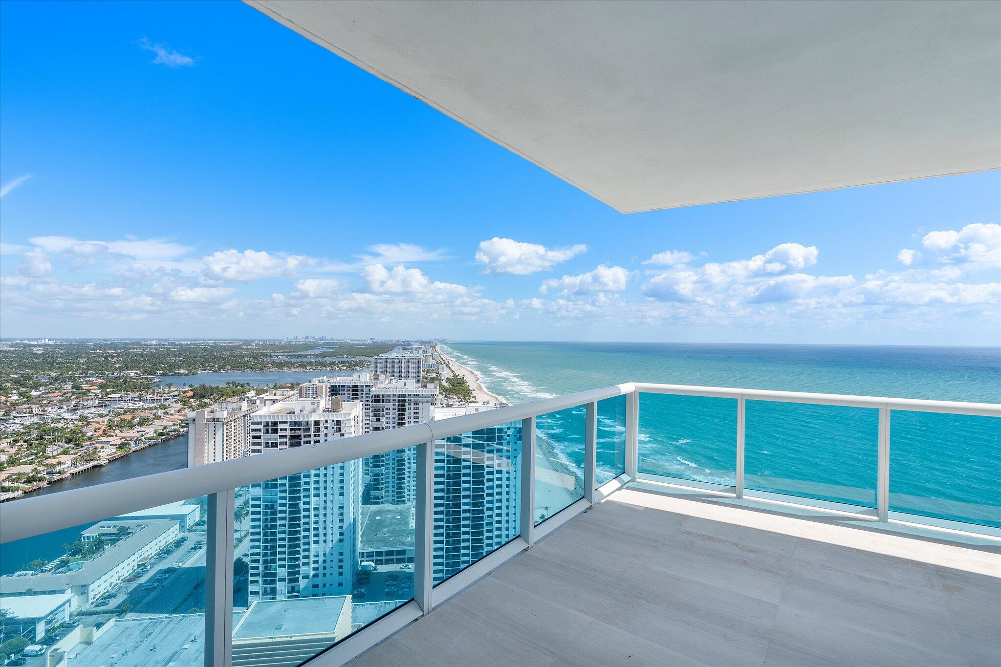 2711 HOLLYWOOD BEACH CONDO - Residential