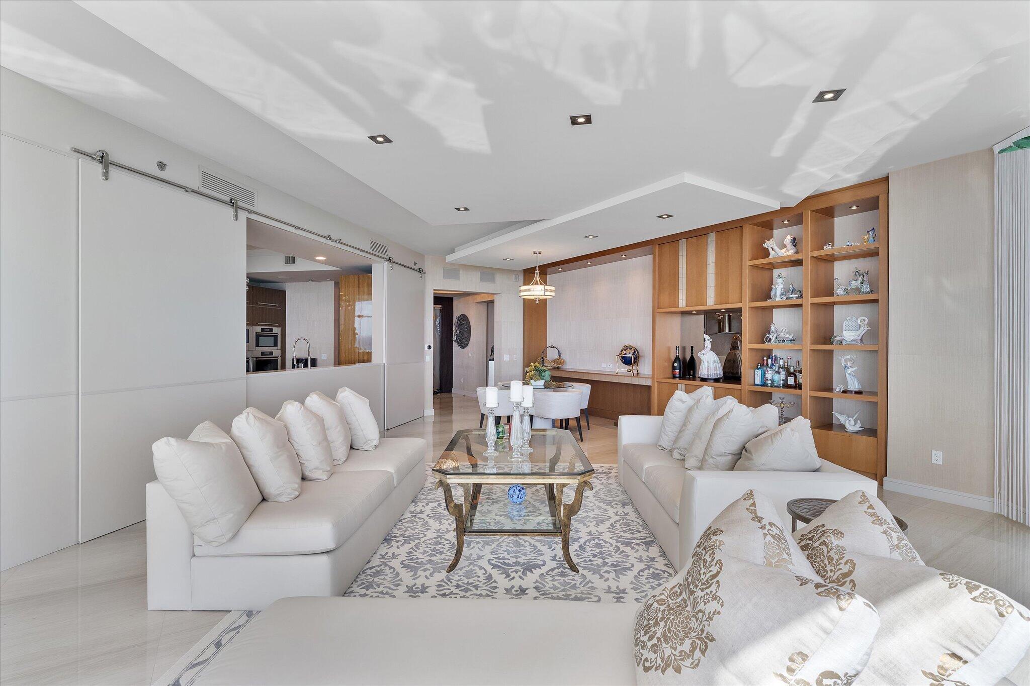 2711 HOLLYWOOD BEACH CONDO - Residential