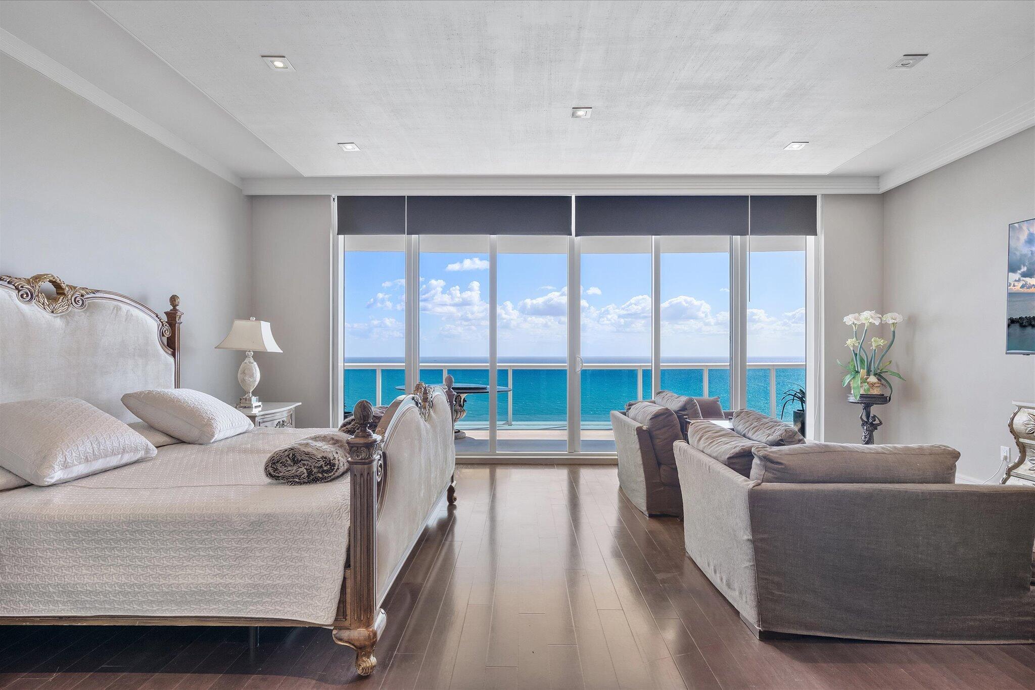 2711 HOLLYWOOD BEACH CONDO - Residential