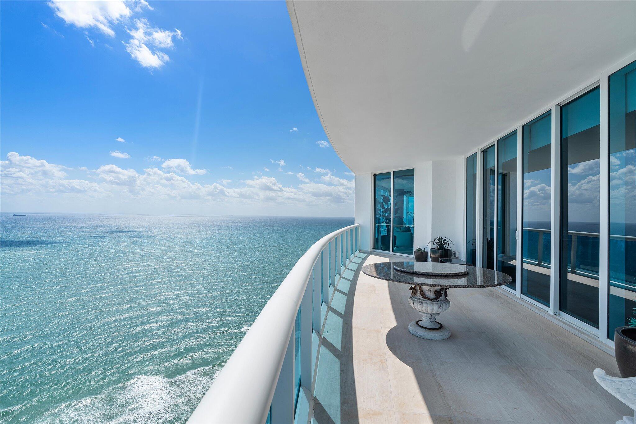2711 HOLLYWOOD BEACH CONDO - Residential