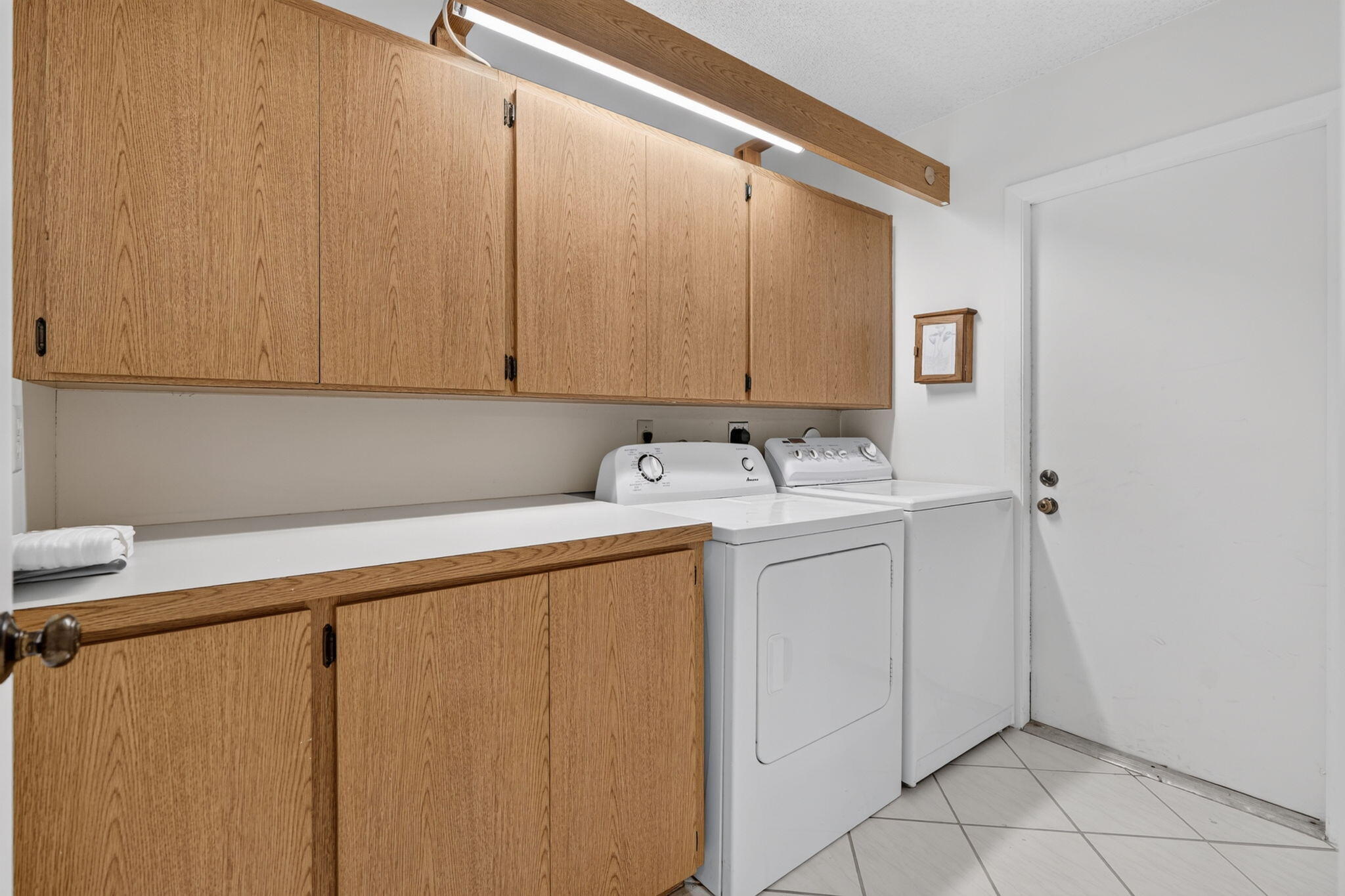 RIVER - Residential Lease
