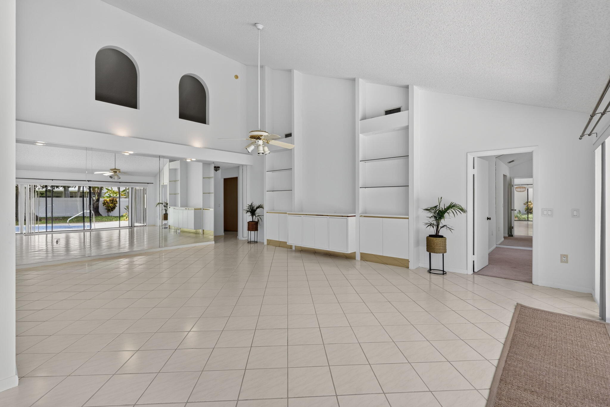 RIVER - Residential Lease