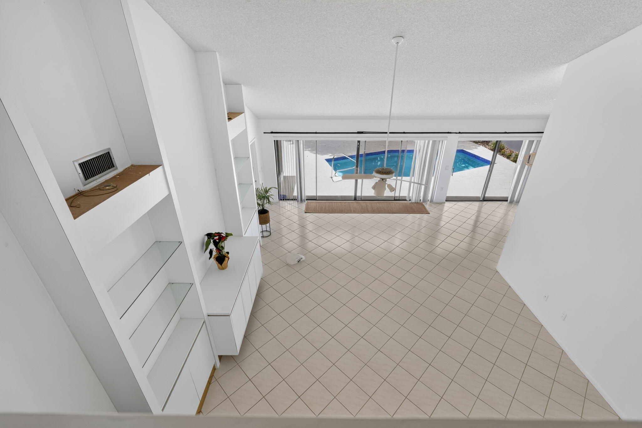 RIVER - Residential Lease