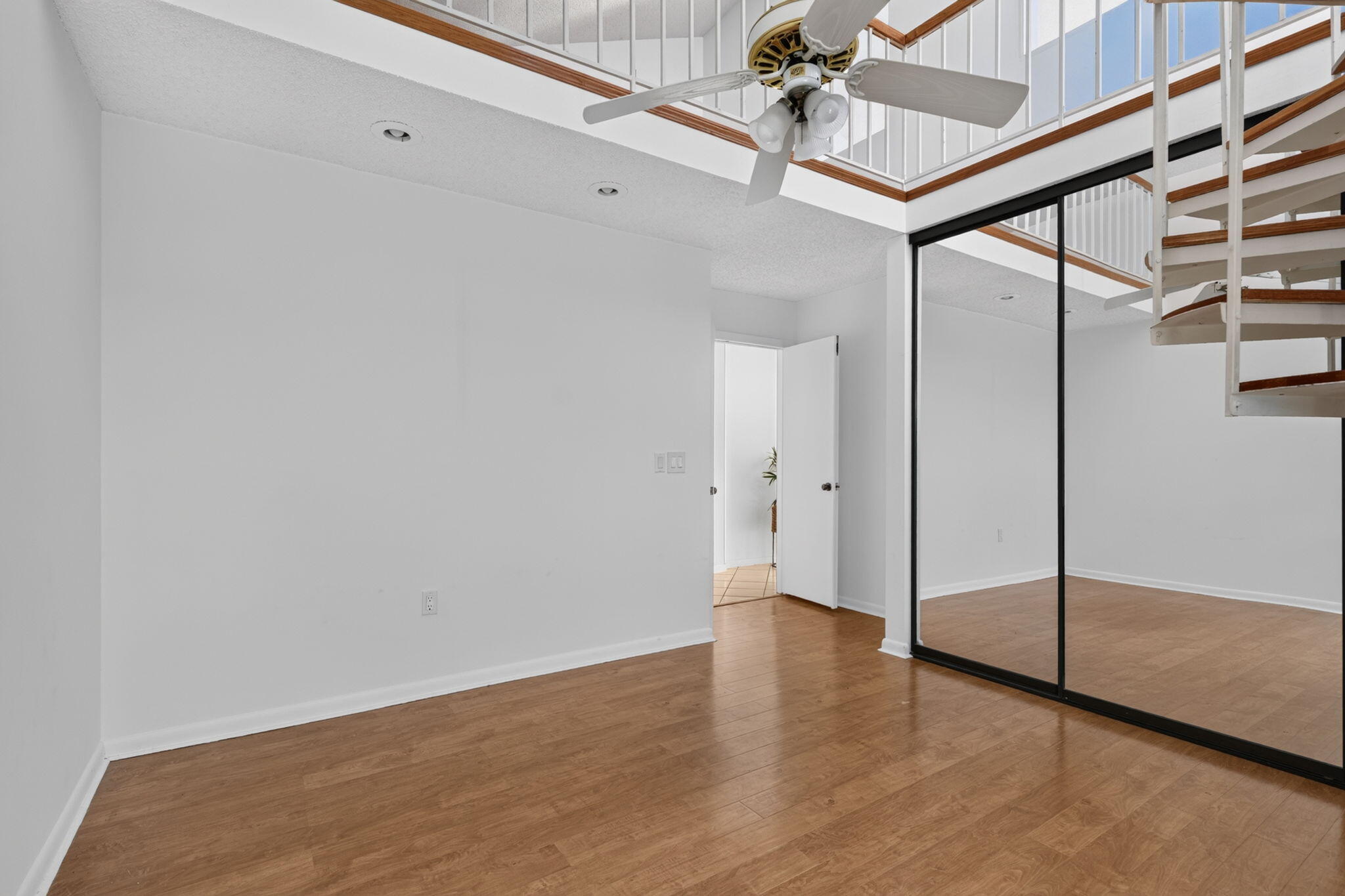 RIVER - Residential Lease
