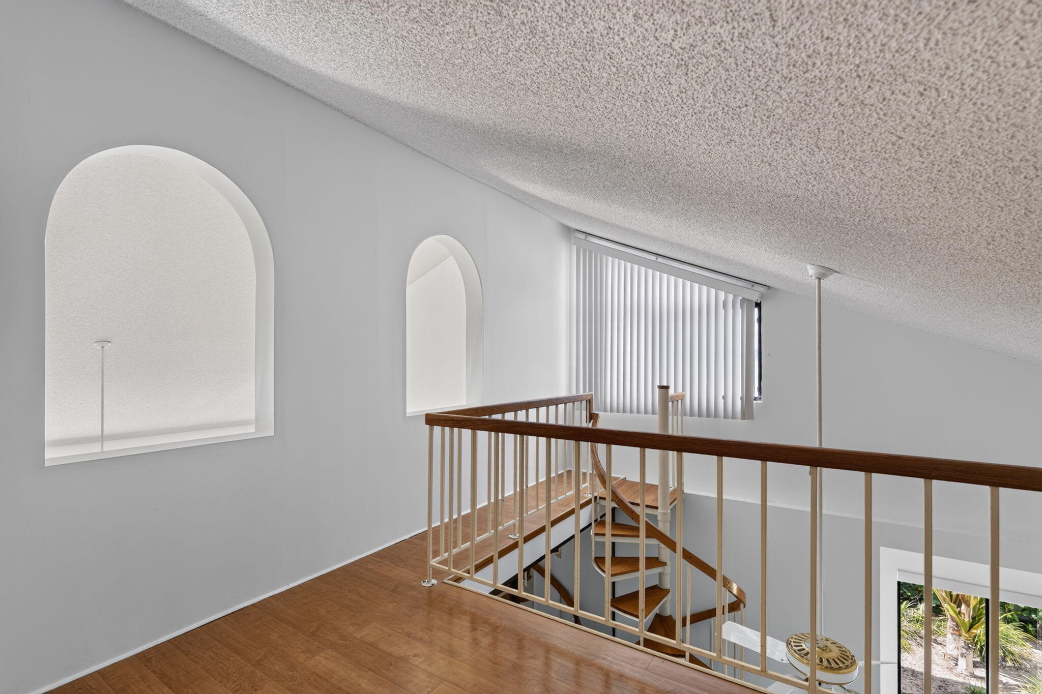 RIVER - Residential Lease