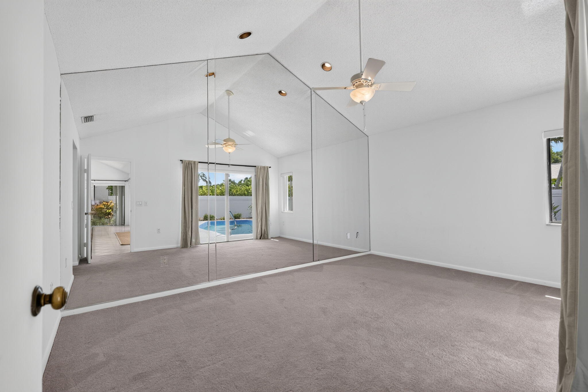 RIVER - Residential Lease