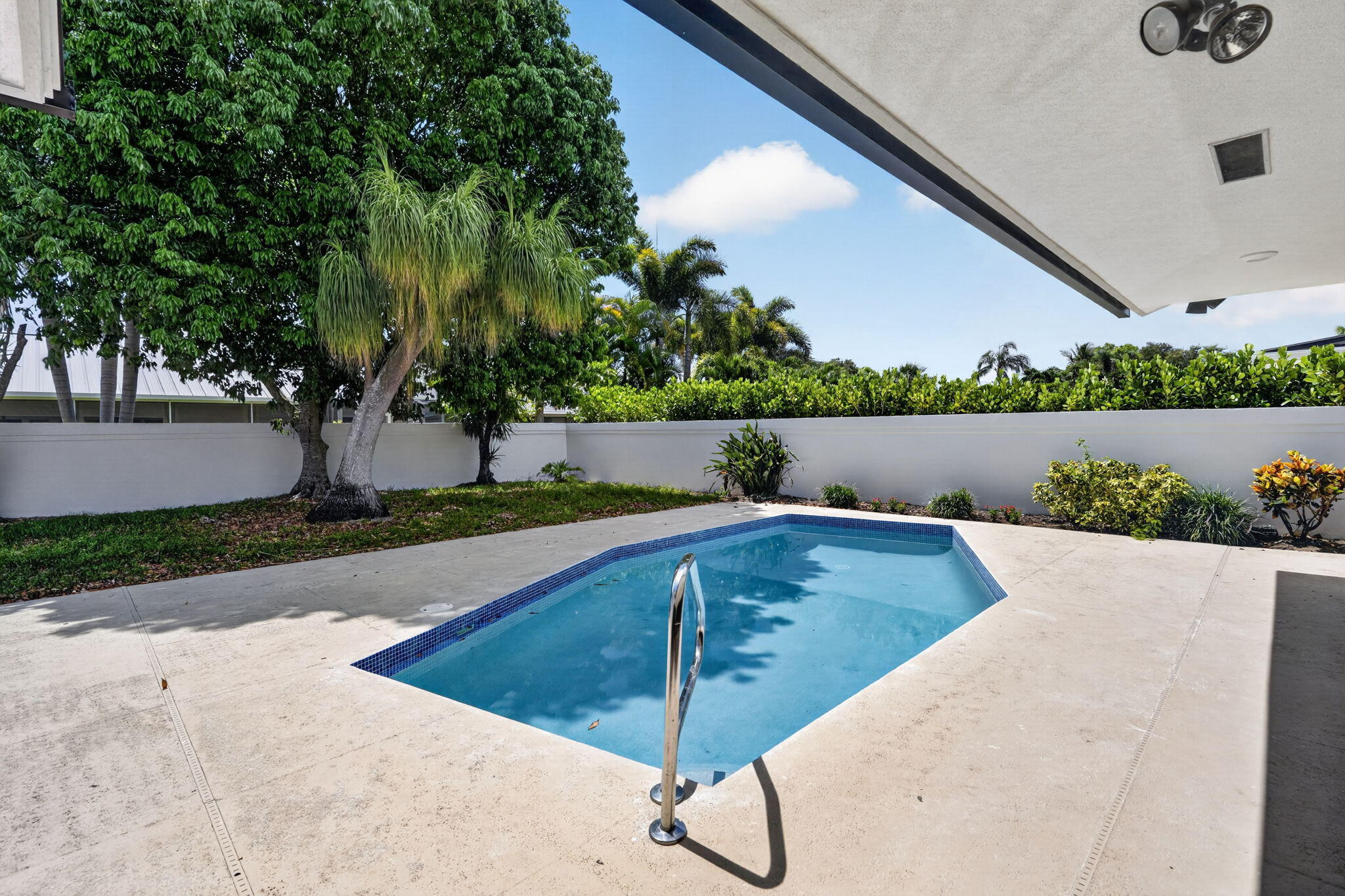 RIVER - Residential Lease