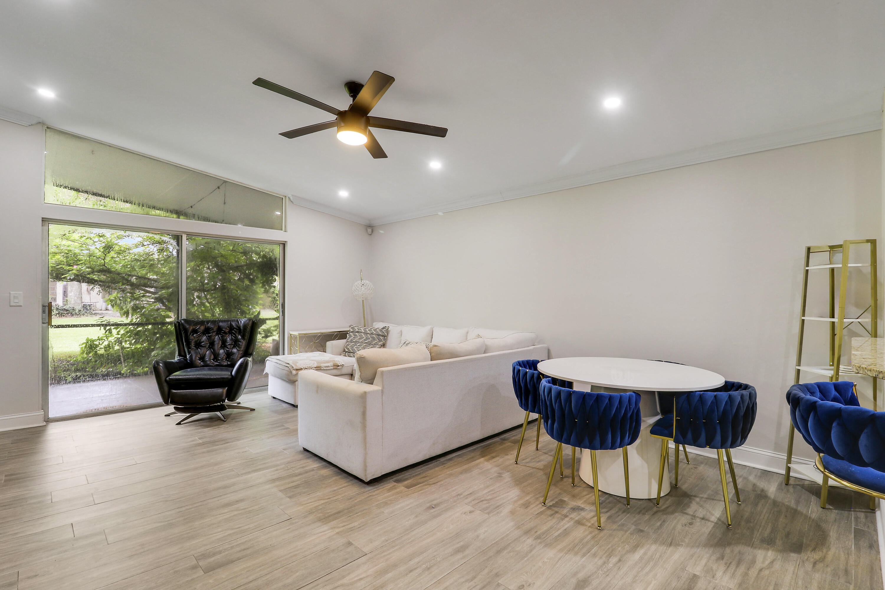 TIMBERWALK SEC 1 - Residential Lease
