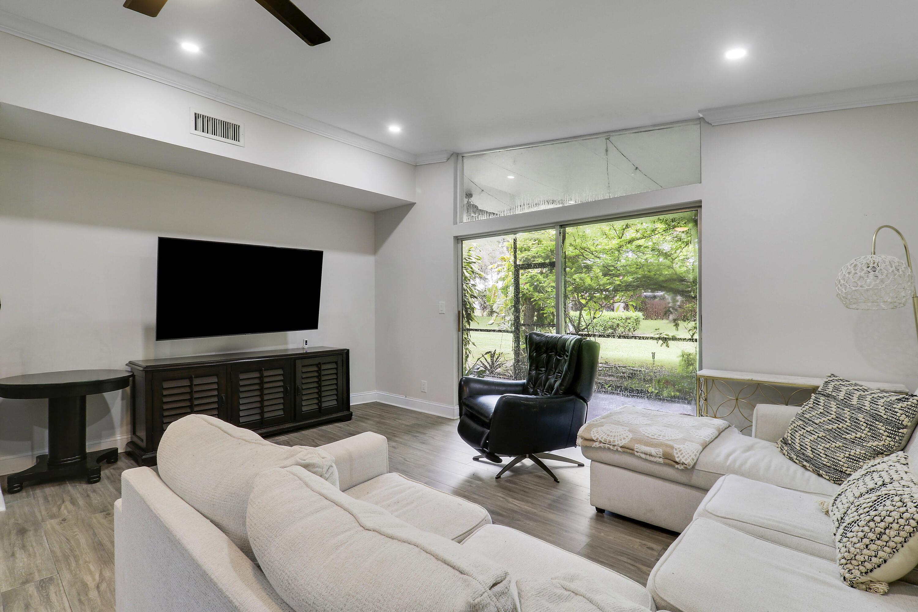 TIMBERWALK SEC 1 - Residential Lease