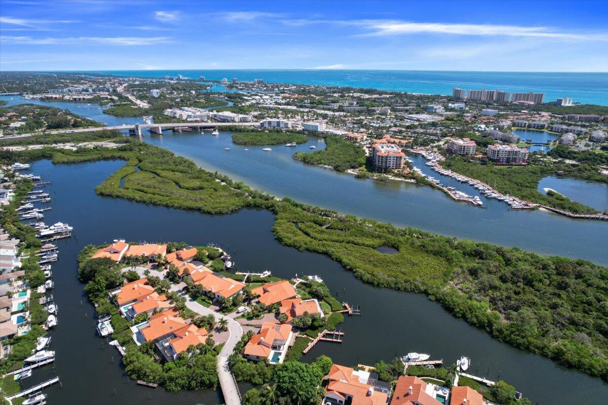 GREENS CAY OF JONATHANS LANDING - Residential