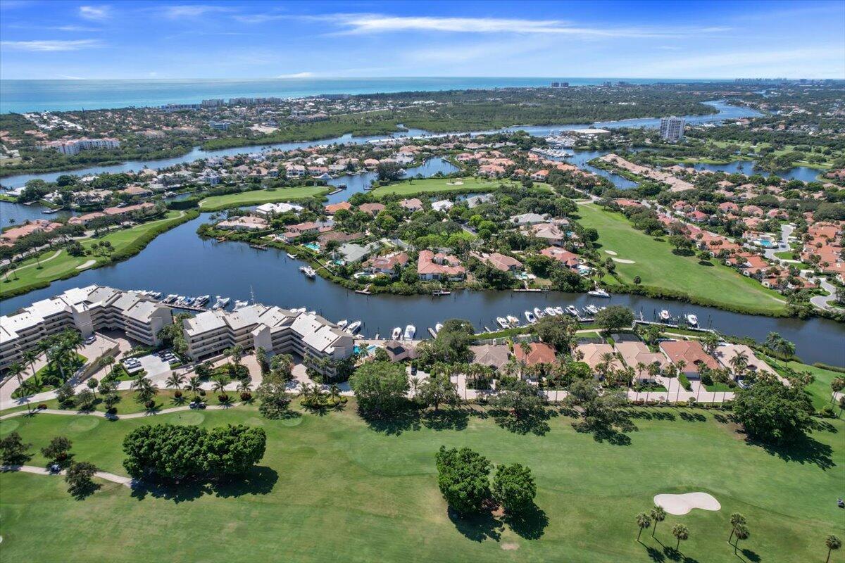 GREENS CAY OF JONATHANS LANDING - Residential