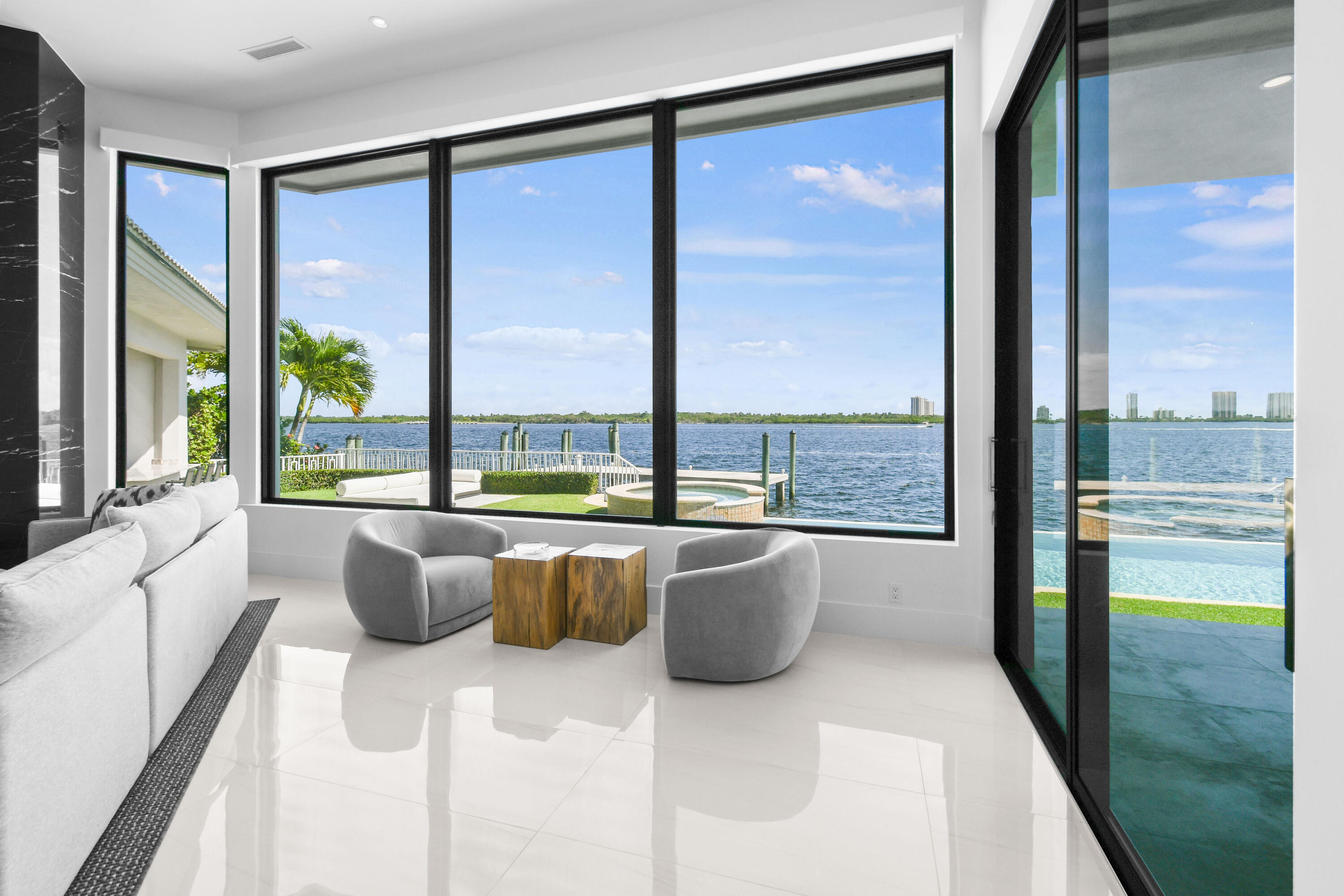 PALM BEACH LAKE WORTH ESTATES 2 - Residential
