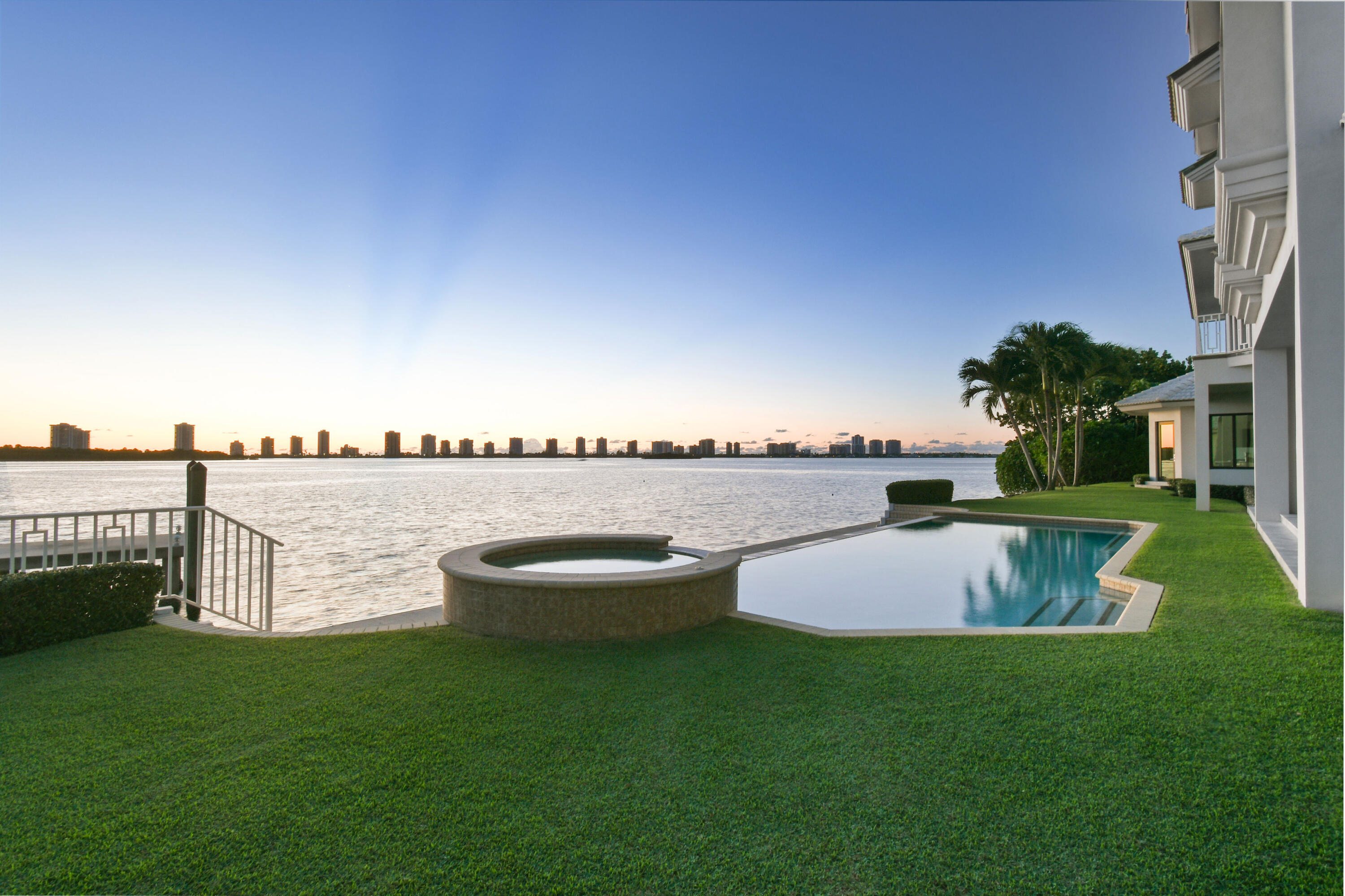PALM BEACH LAKE WORTH ESTATES 2 - Residential