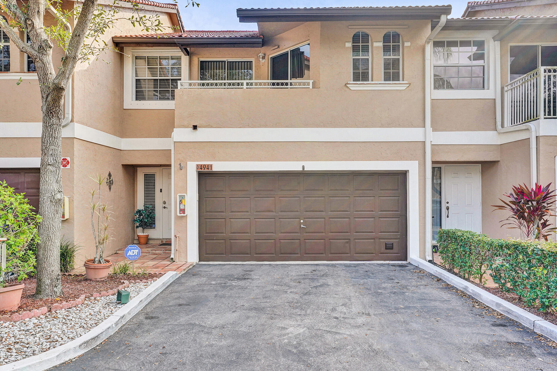CORAL SUN TOWNHOMES CONDO - Residential
