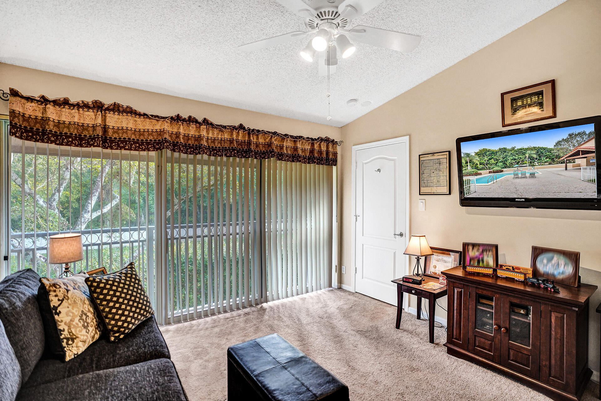 CORAL SUN TOWNHOMES CONDO - Residential