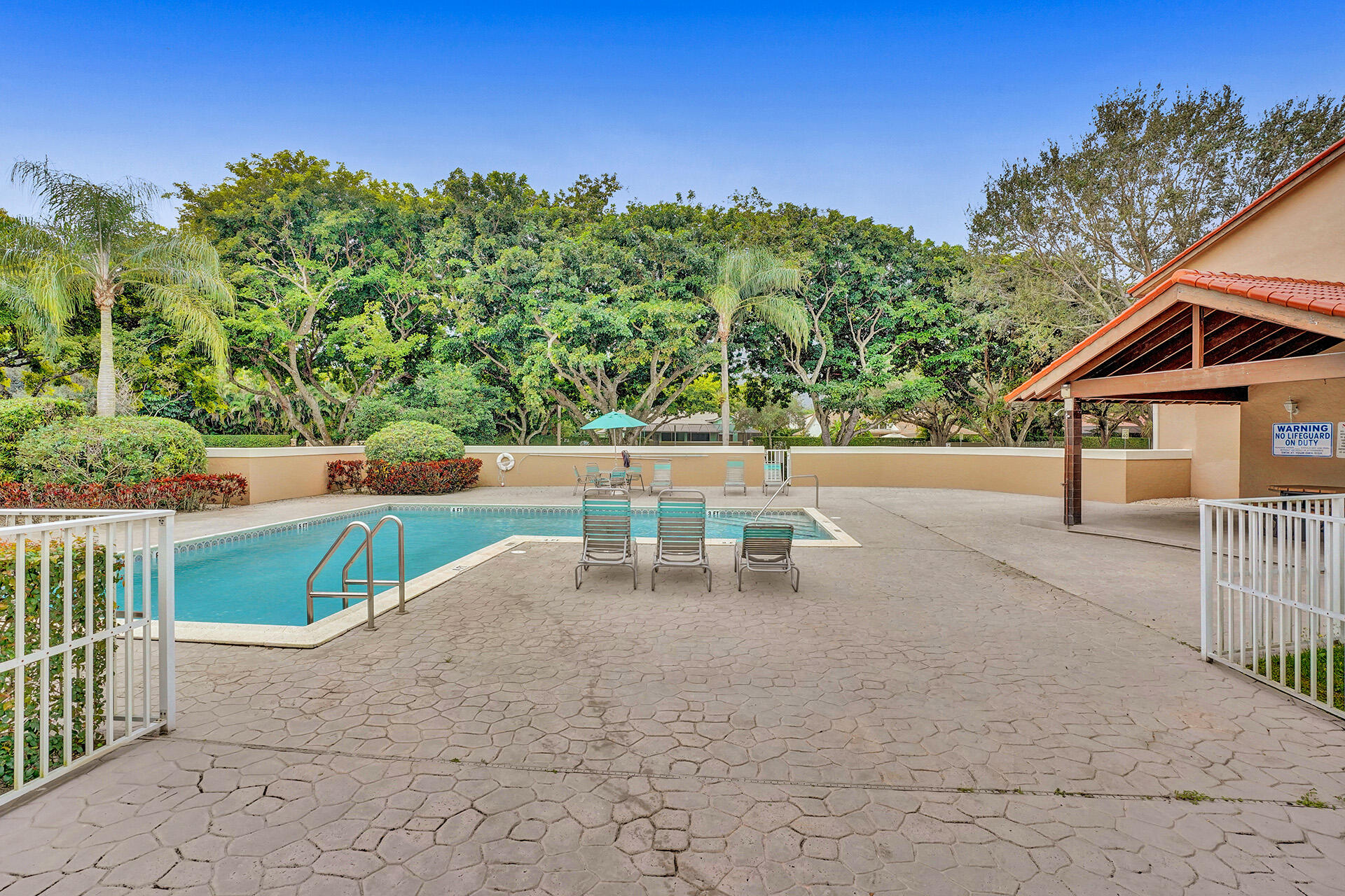 CORAL SUN TOWNHOMES CONDO - Residential