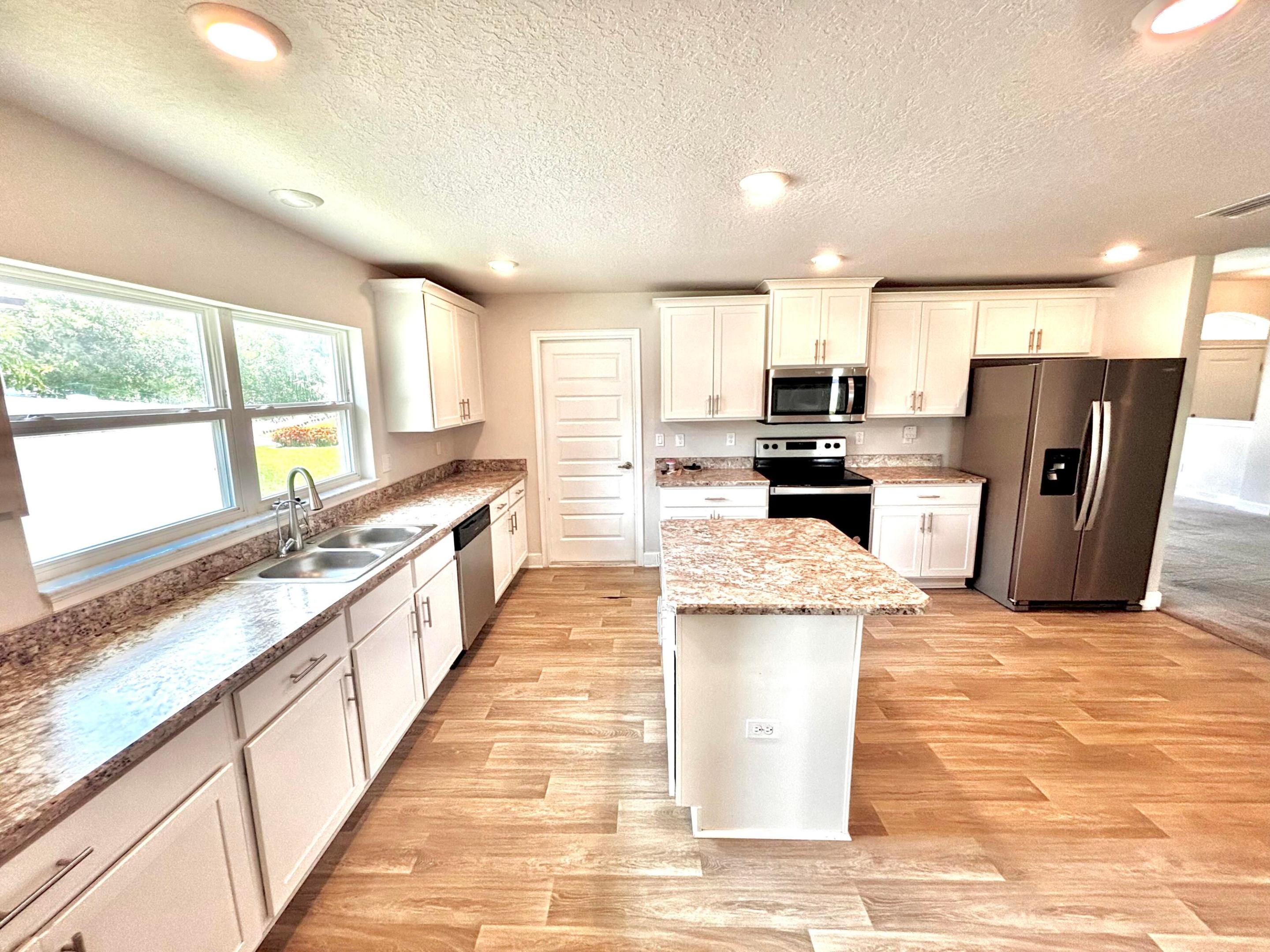 PORT ST LUCIE SECTION 33 - Residential Lease