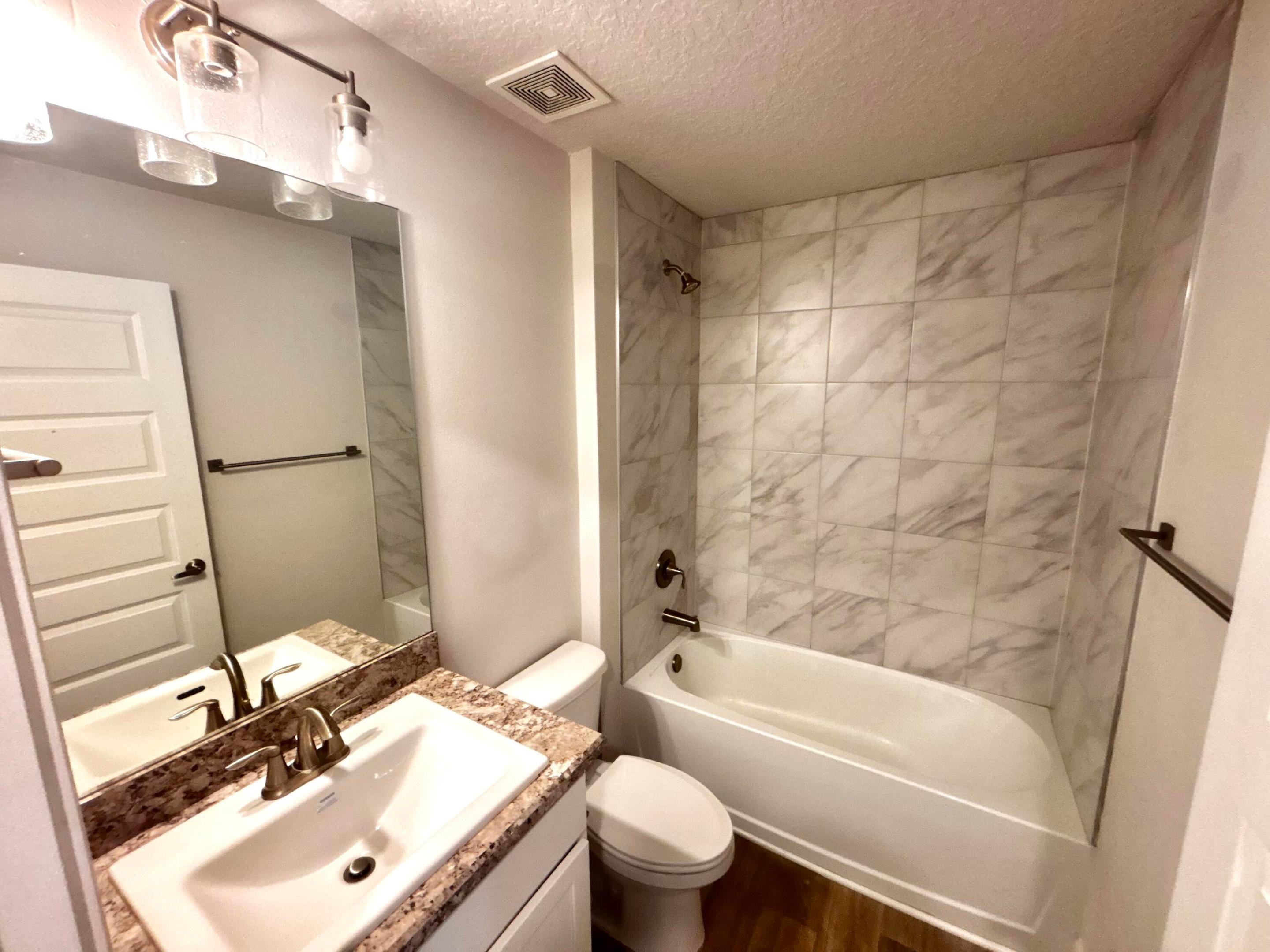 PORT ST LUCIE SECTION 33 - Residential Lease