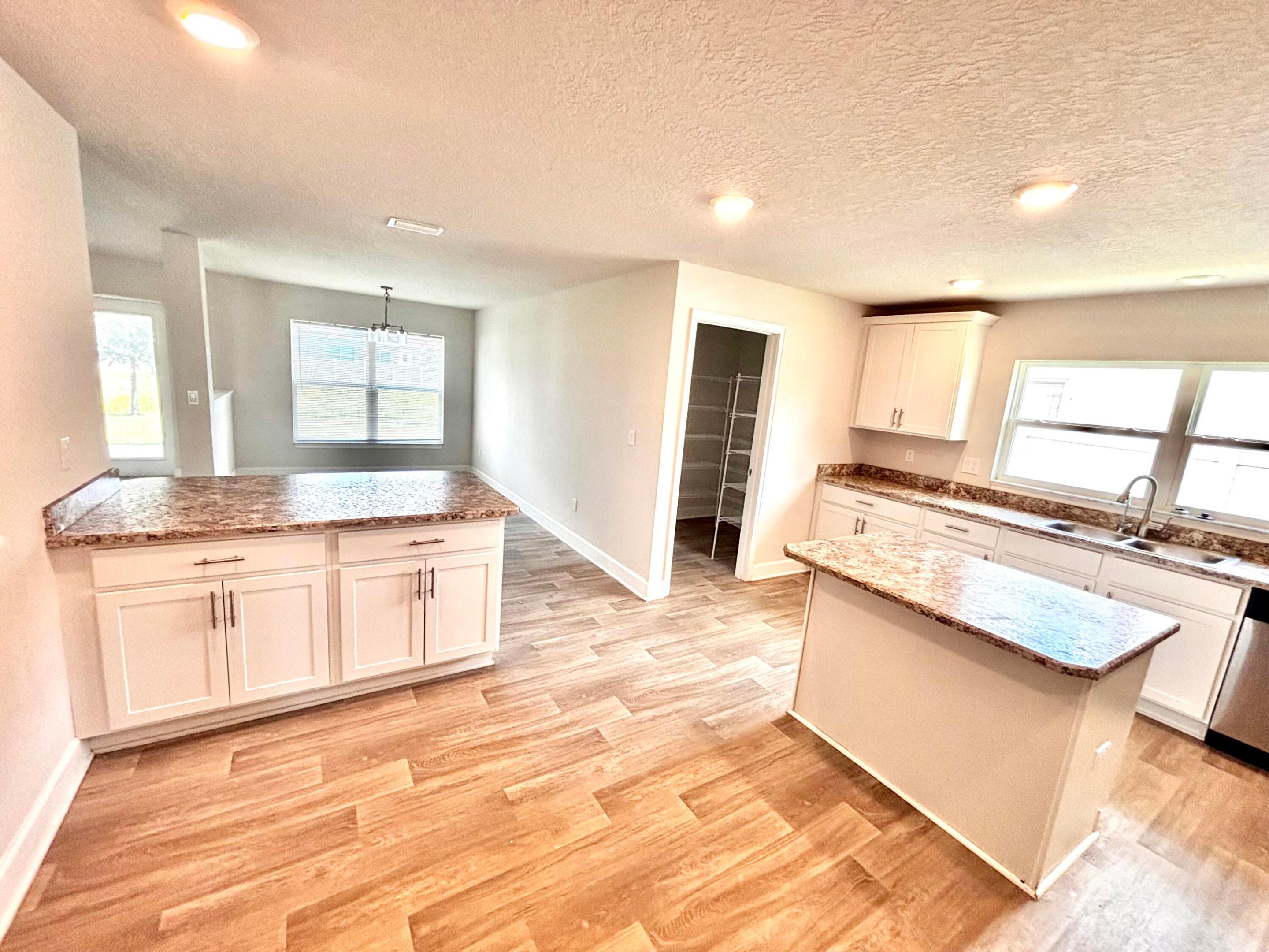 PORT ST LUCIE SECTION 33 - Residential Lease