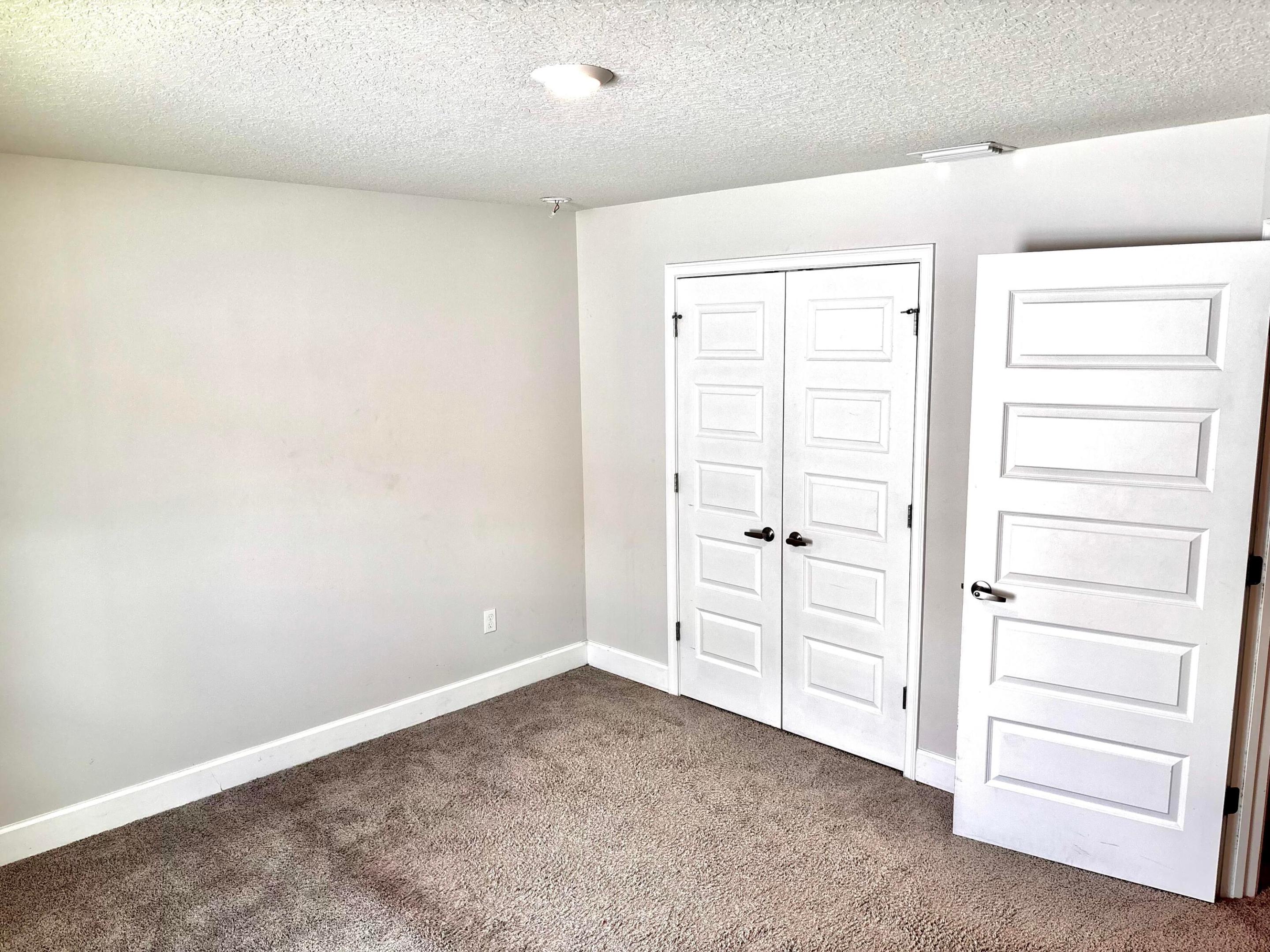 PORT ST LUCIE SECTION 33 - Residential Lease