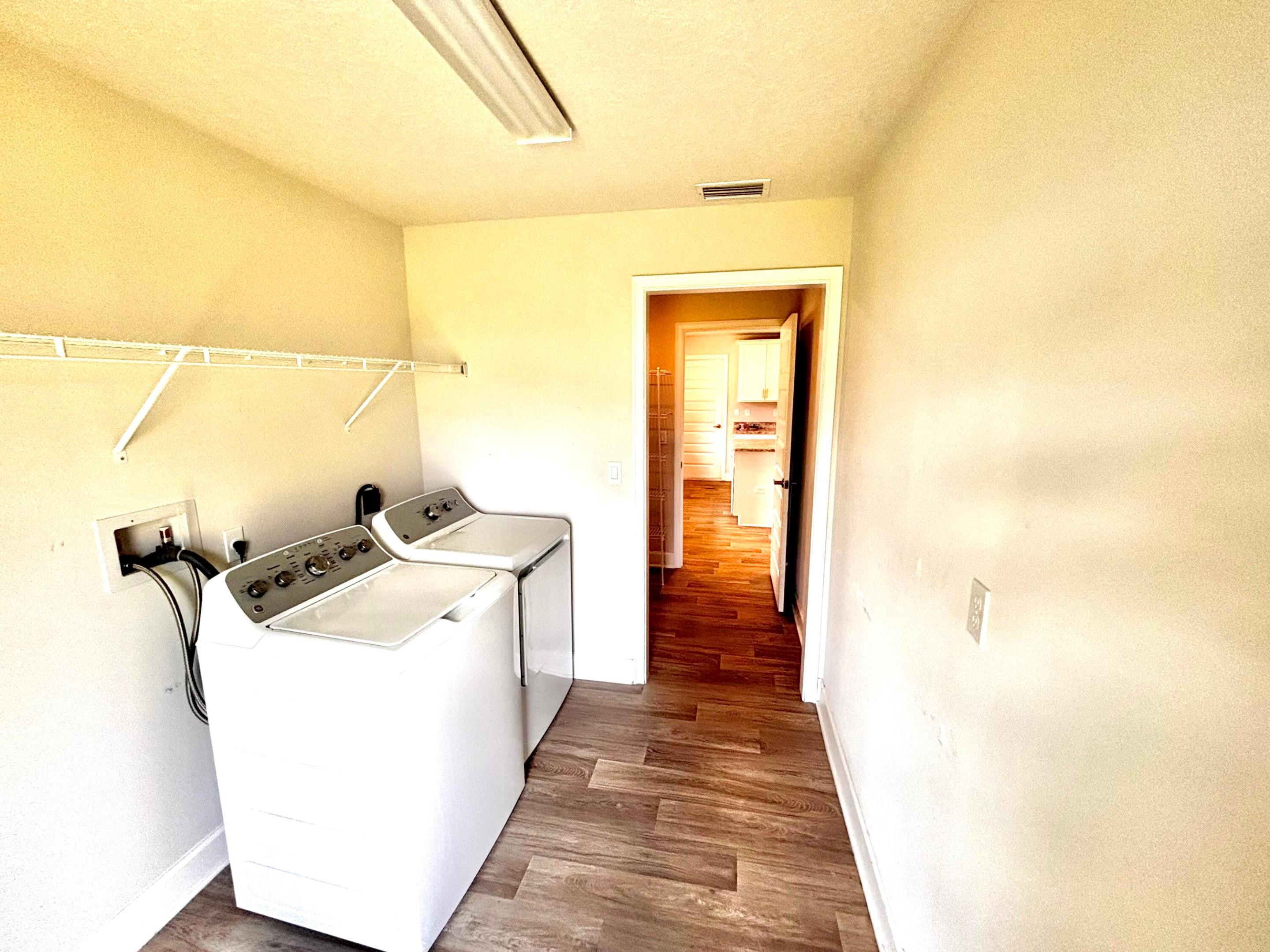 PORT ST LUCIE SECTION 33 - Residential Lease