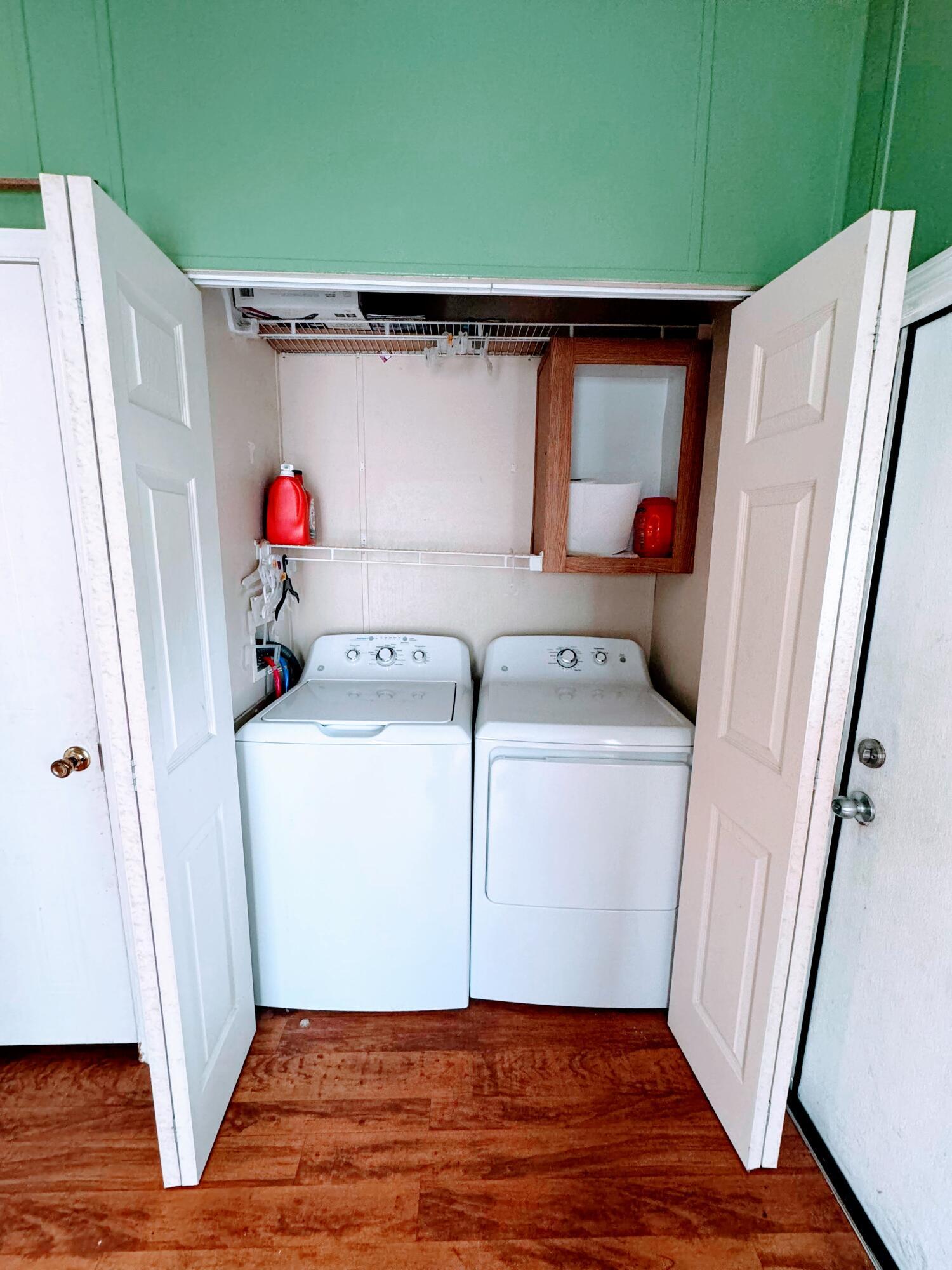 WATERGATE MOBILE HOME - Residential