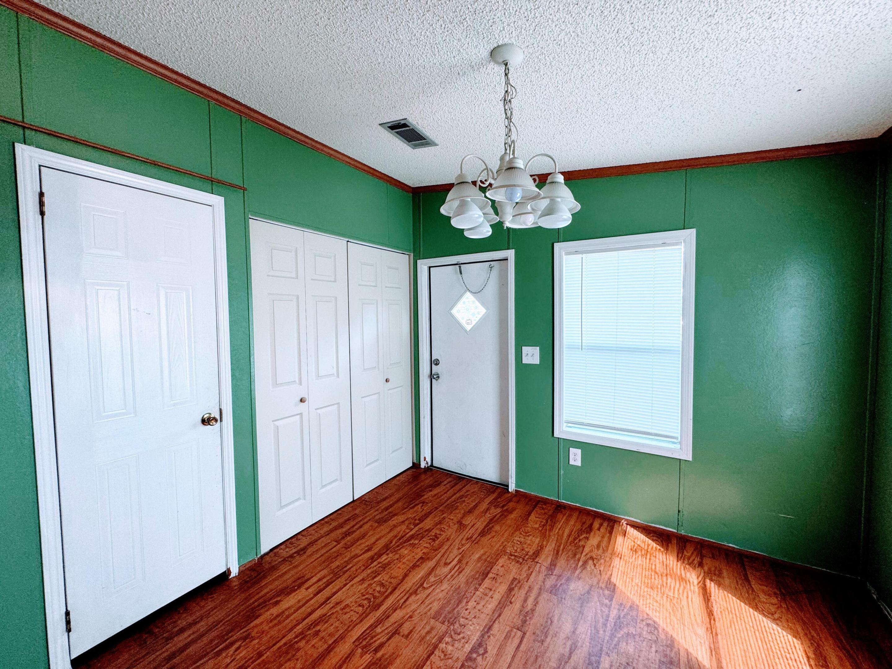 WATERGATE MOBILE HOME - Residential
