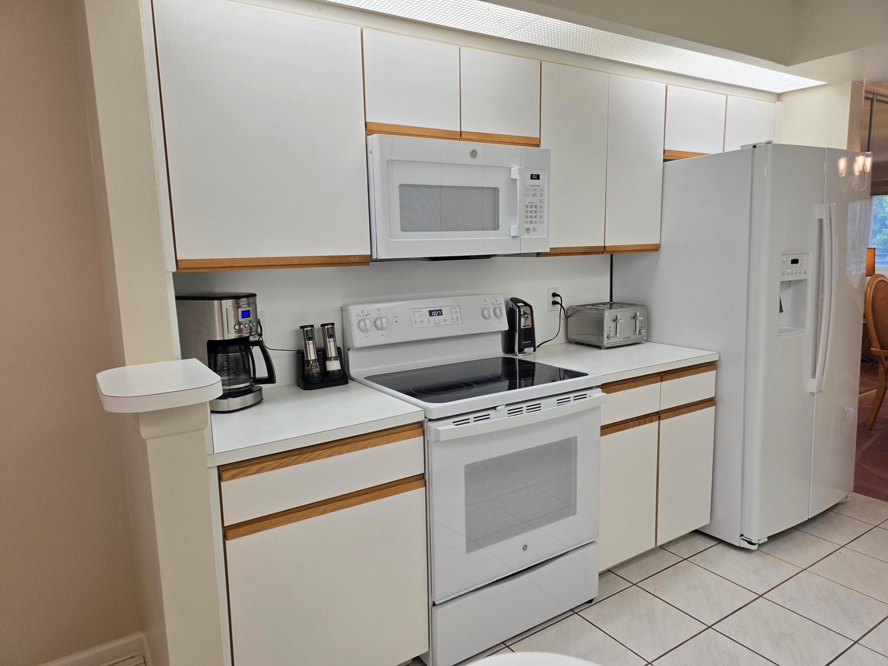 ELEUTHERA VILLAGE B CONDO - Residential