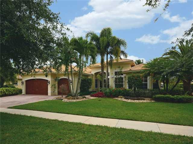 Welcome to this exceptional lakefront home in Saturnia. This single-story home offers 3,579 square feet of finished living space with five bedrooms and four bathrooms, providing ample room for versatile living arrangements. The three-car garage accommodates vehicles and storage needs with convenience. This home captures the appeal of Saturnia's distinguished location while offering the perfect location to take advantage of the nearby park, featuring a full water park for kids, boating lake, golf, pickleball center, tennis courts, ball fields and more. When school starts, the kiddos can feel safe walking directly across the street to A-rated elementary school and middle school. Updated kitchen and floors, paint. More photos coming soon!