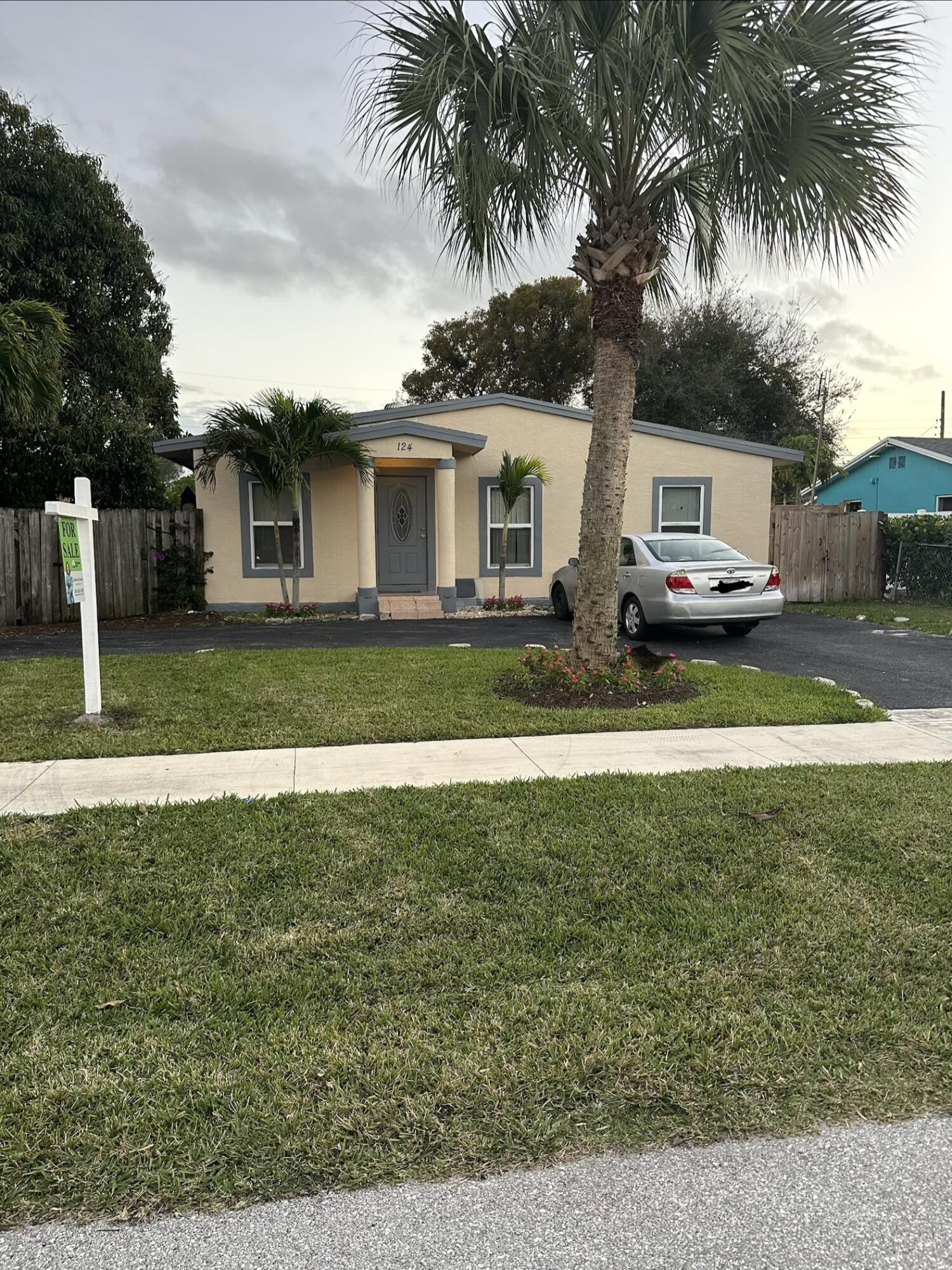 BOWERS PARK - Residential Lease