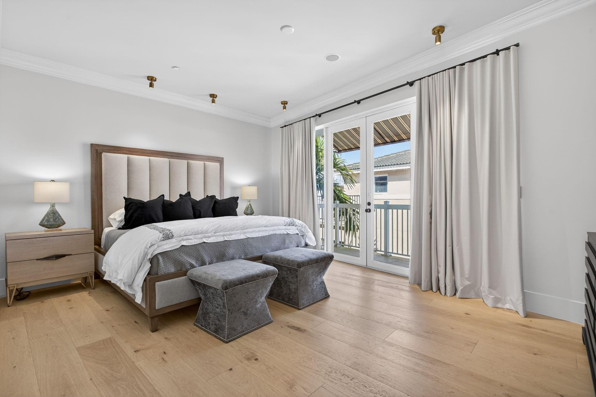 LAUDERDALE BY THE SEA - Residential