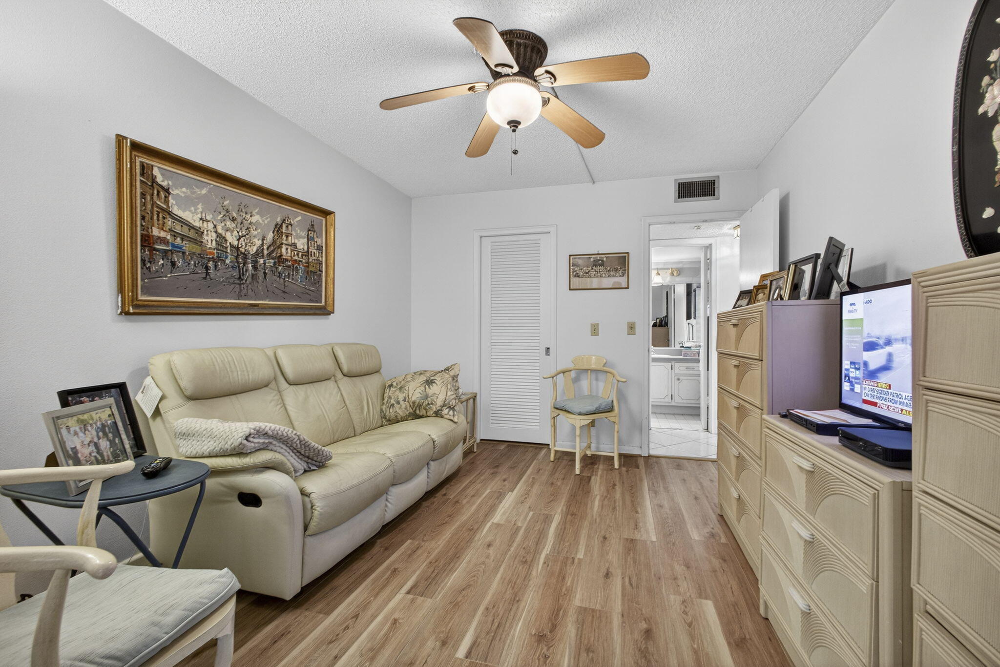 WELLINGTON CONDOS - Residential
