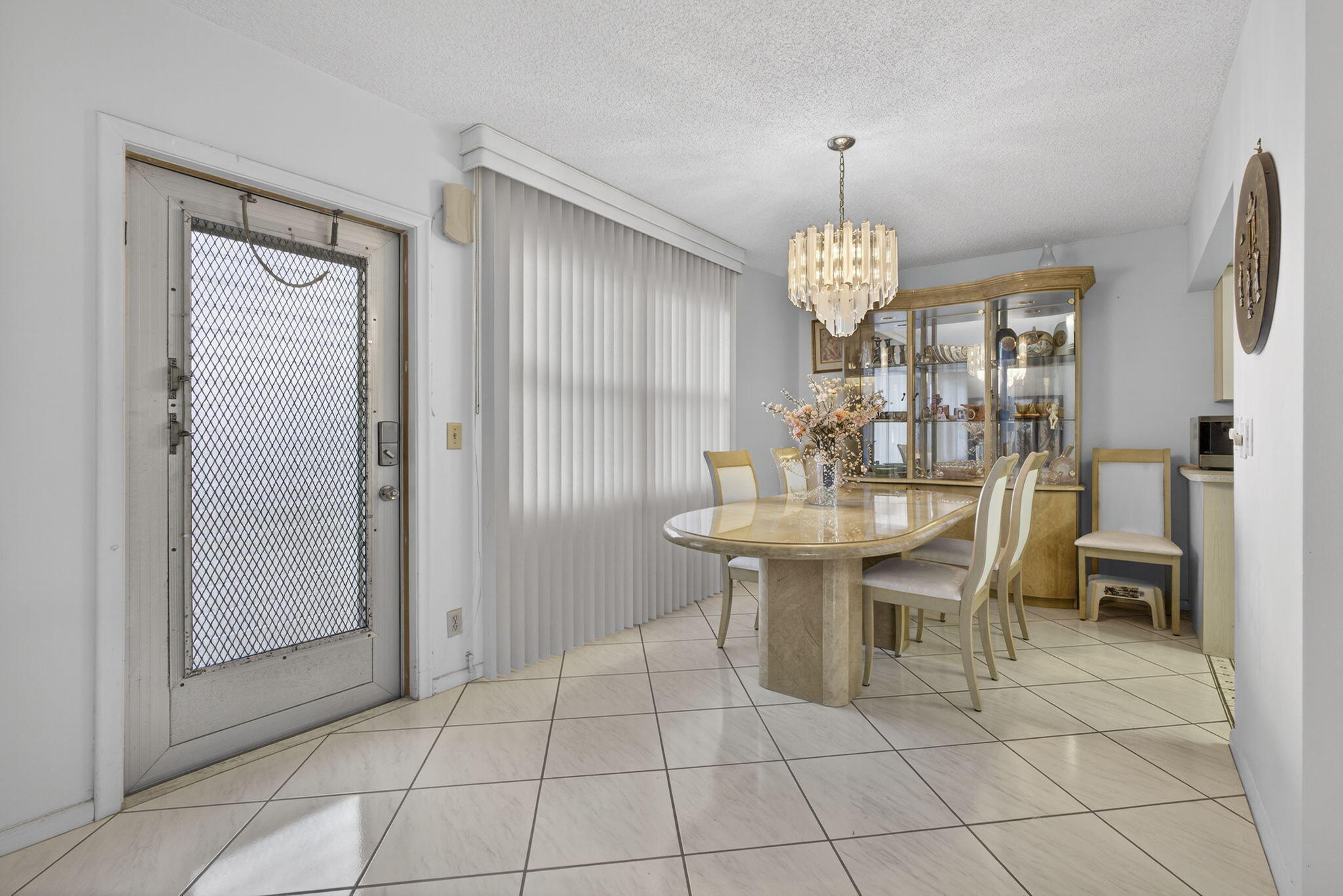 WELLINGTON CONDOS - Residential
