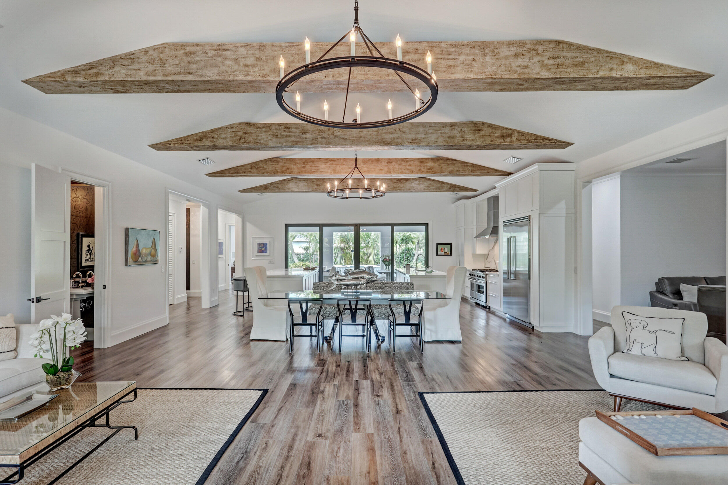 LITTLE RANCHES IN - Residential